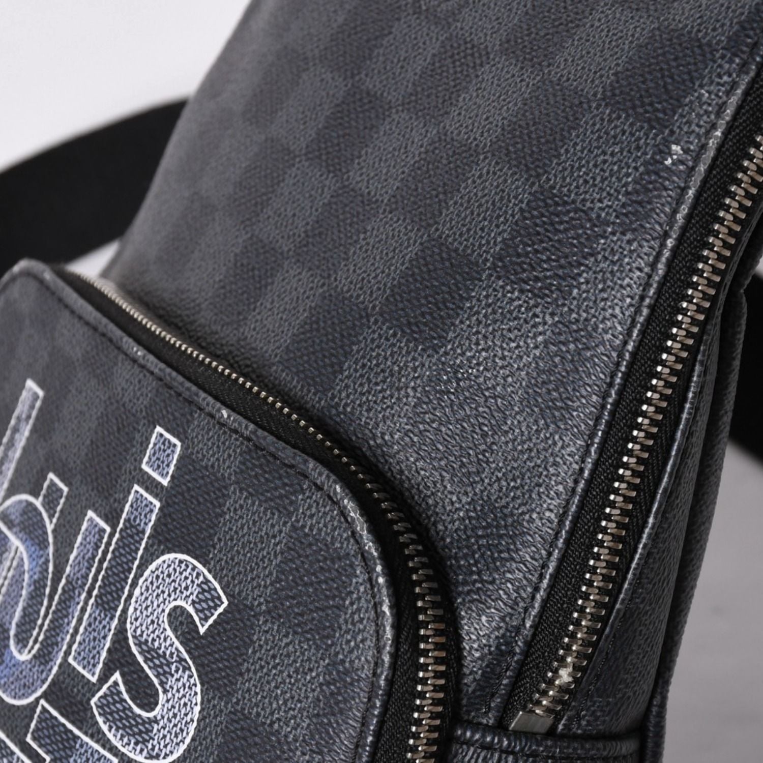Louis Vuitton Avenue Sling Bag Damier Graphite Canvas Silver — view 8