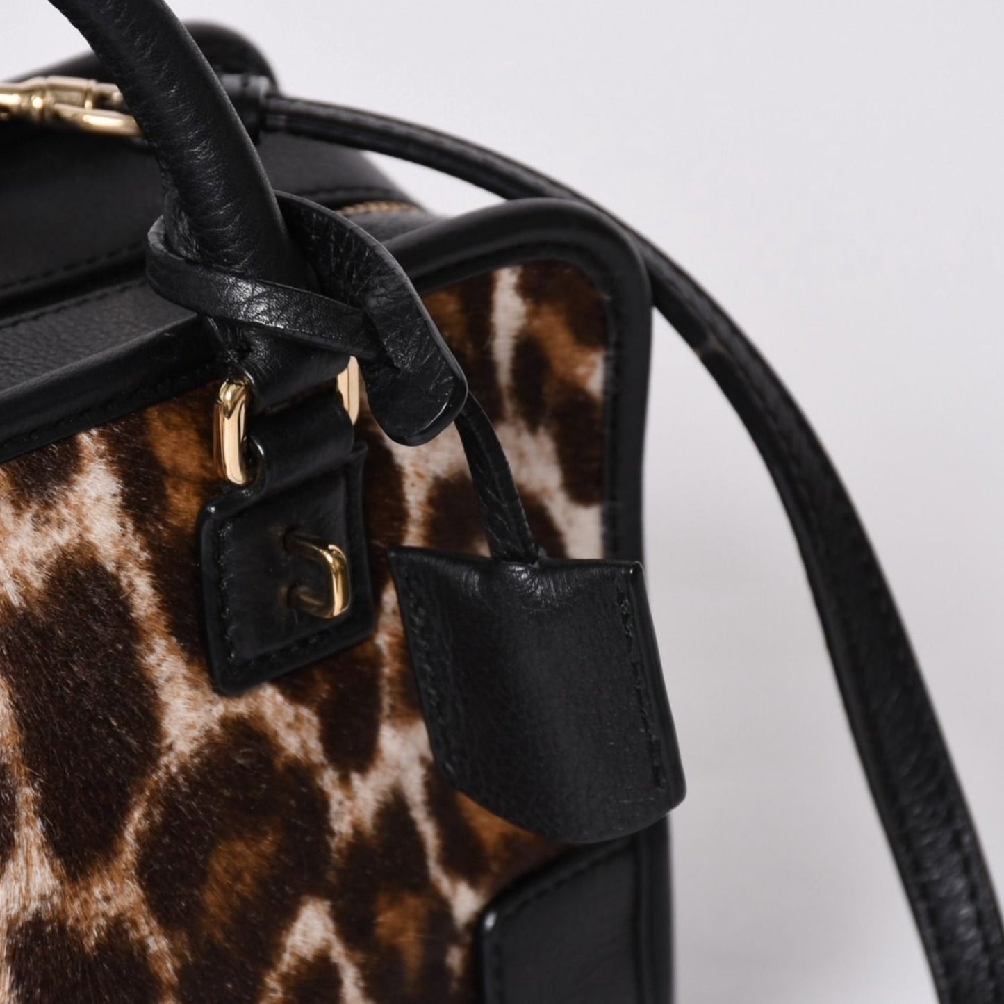 Loewe Amazona 23 2-Way Bag 352.99 Leopard Calf Hair Leather Black Gold — view 6