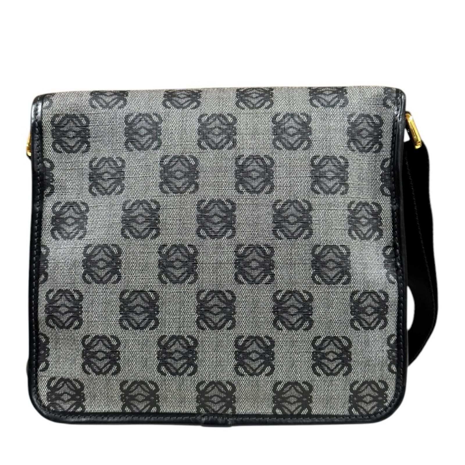 Loewe Anagram Shoulder Bag Gray — view 3
