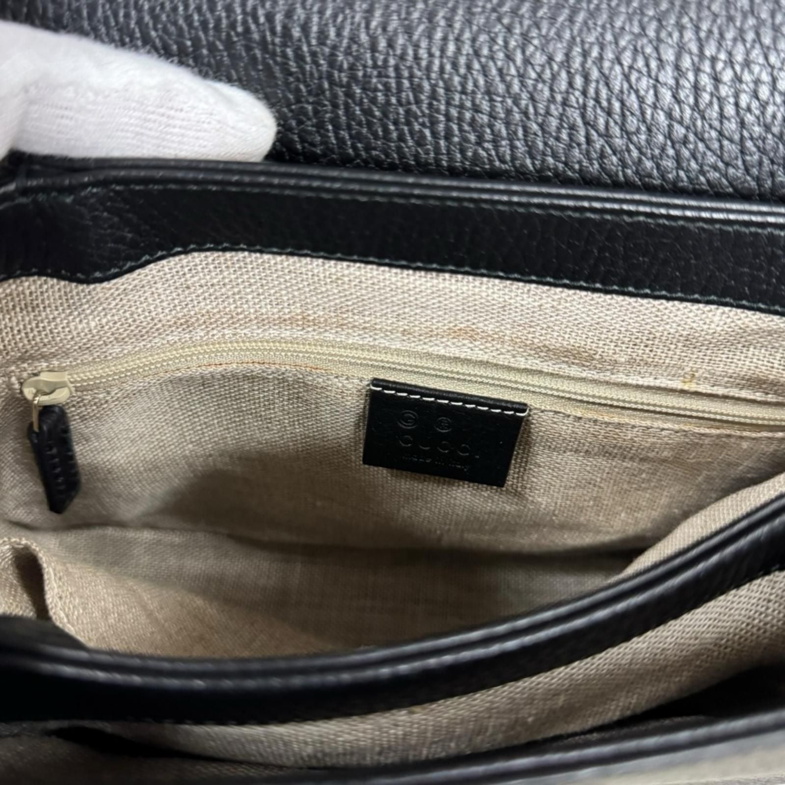 Gucci Interlocking Shoulder Bag Leather Black — view 8