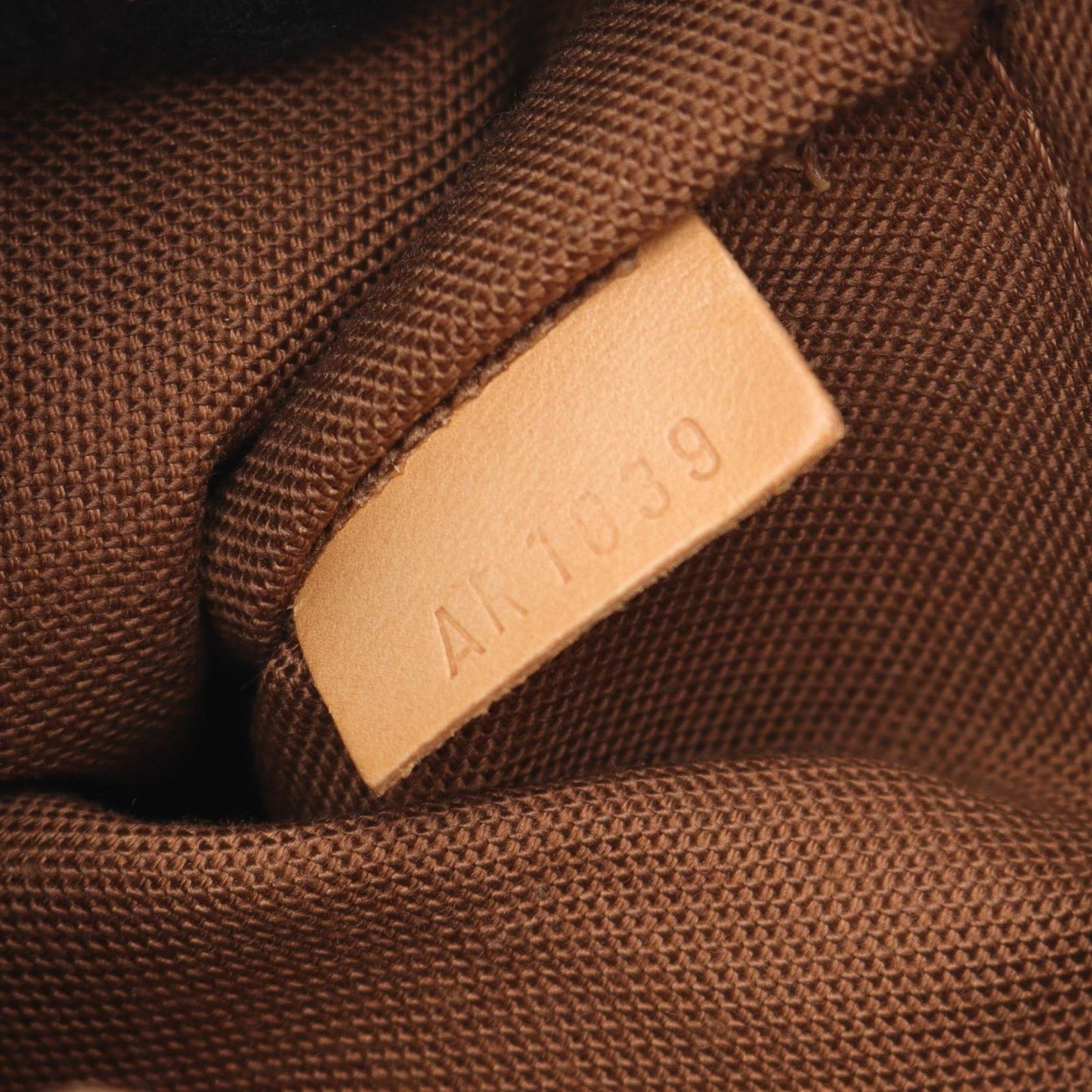 Louis Vuitton Shoulder Bag Thames GM Canvas Leather — view 5