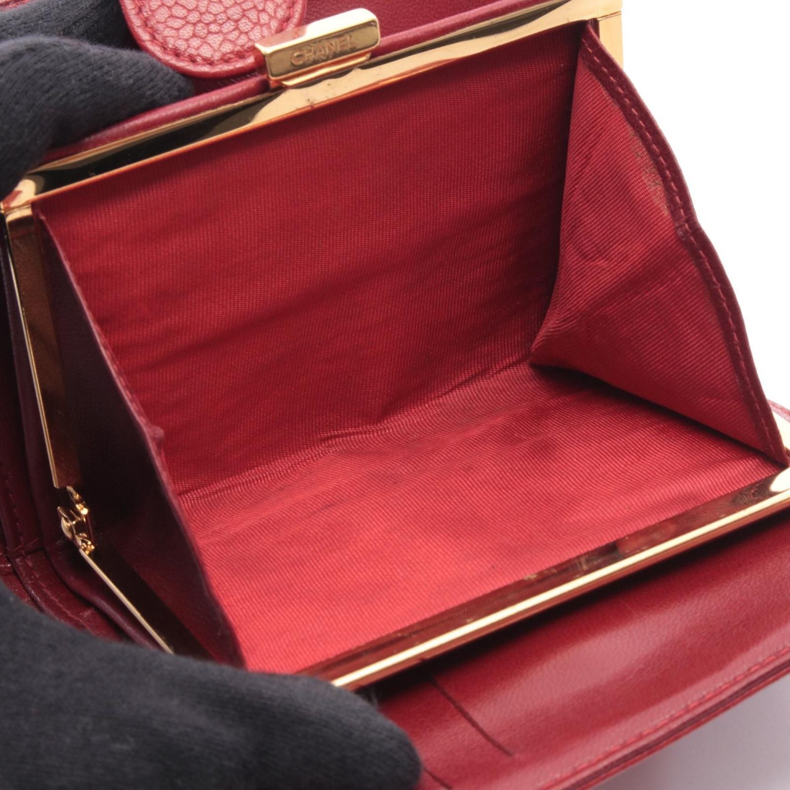 Chanel Hook Wallet CC Logo Red Leather Calf CC Clasp — view 4