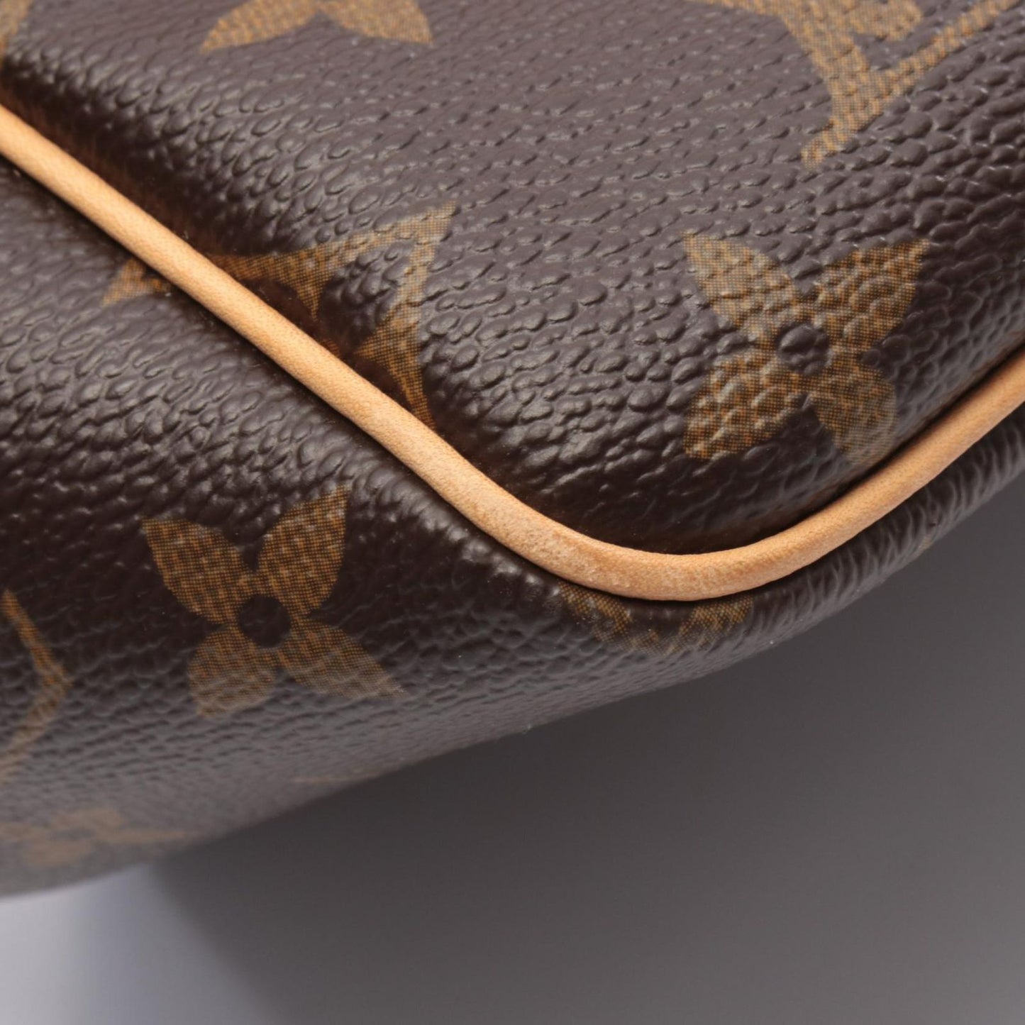 Louis Vuitton Handbag Batignolles Canvas Leather — view 7