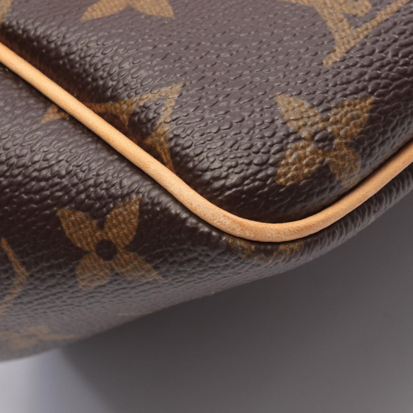 Louis Vuitton Handbag Batignolles Canvas Leather — view 7