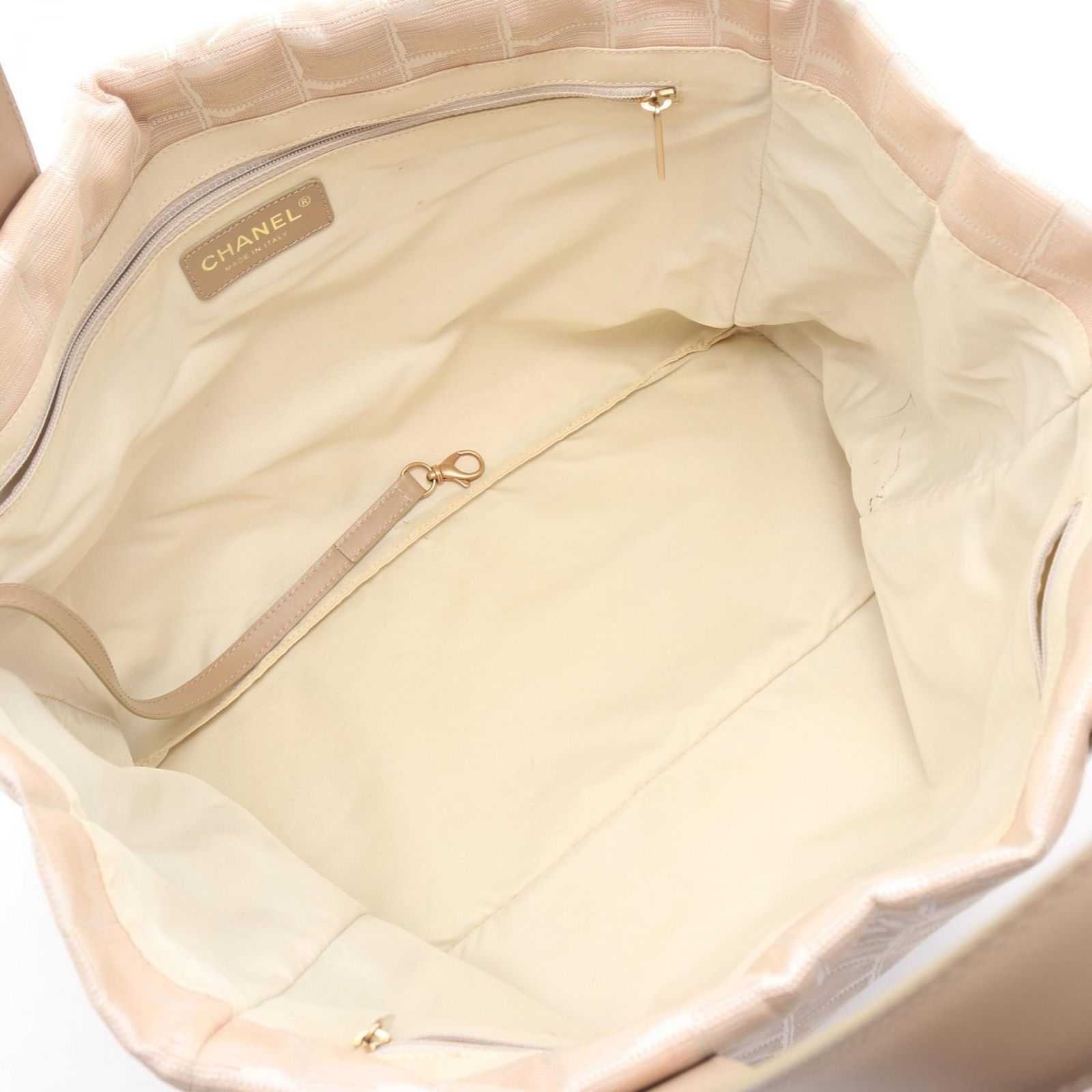 Chanel Tote New Travel Line MM Beige Leather New MM — view 3