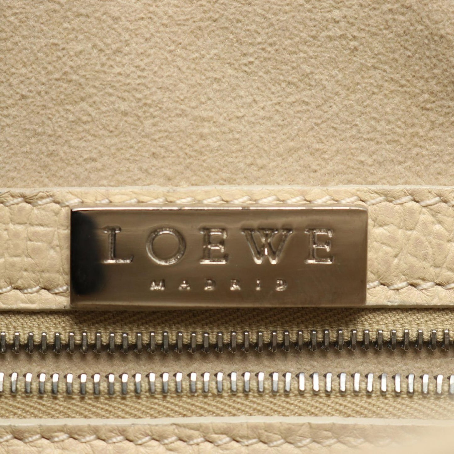Loewe Handbag Ivory Leather — view 4