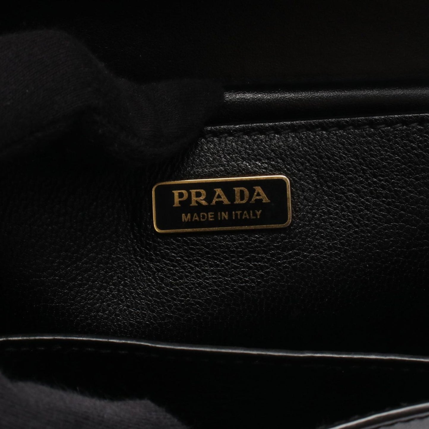 Prada Shoulder Bag Cahier Black Leather Saffiano — view 4
