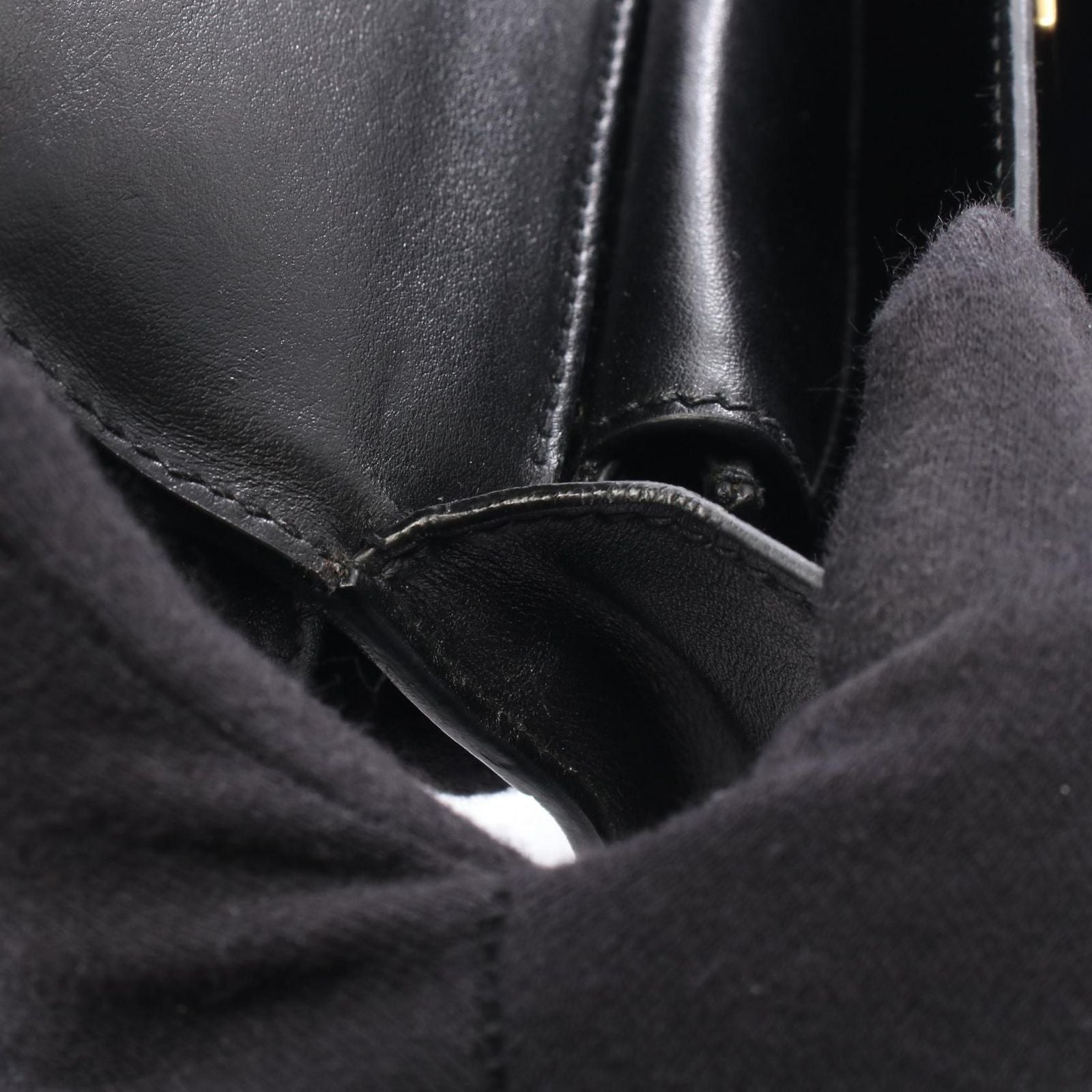 Prada Shoulder Bag Cahier Black Leather Saffiano — view 5
