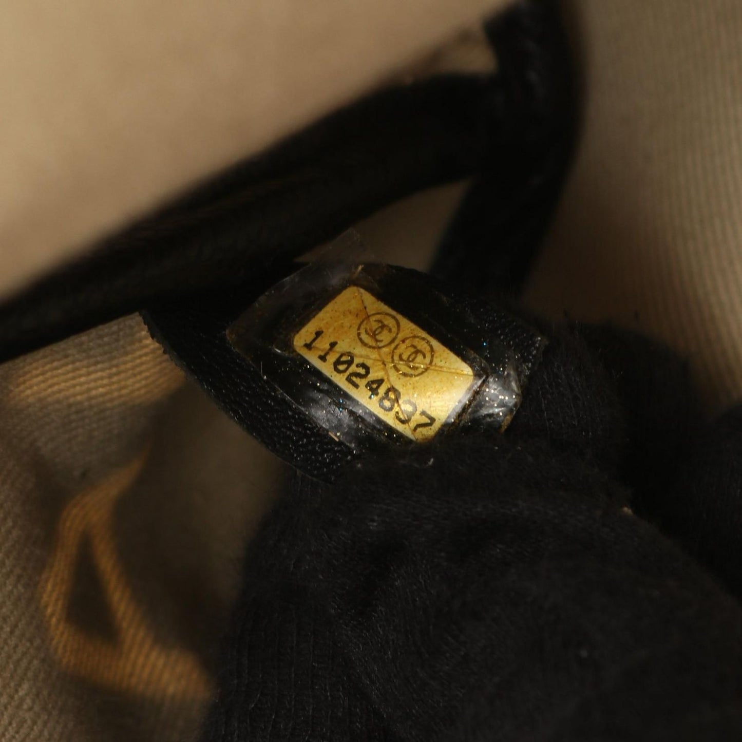 Chanel Tote Central Station Black Beige Canvas Leather — view 5