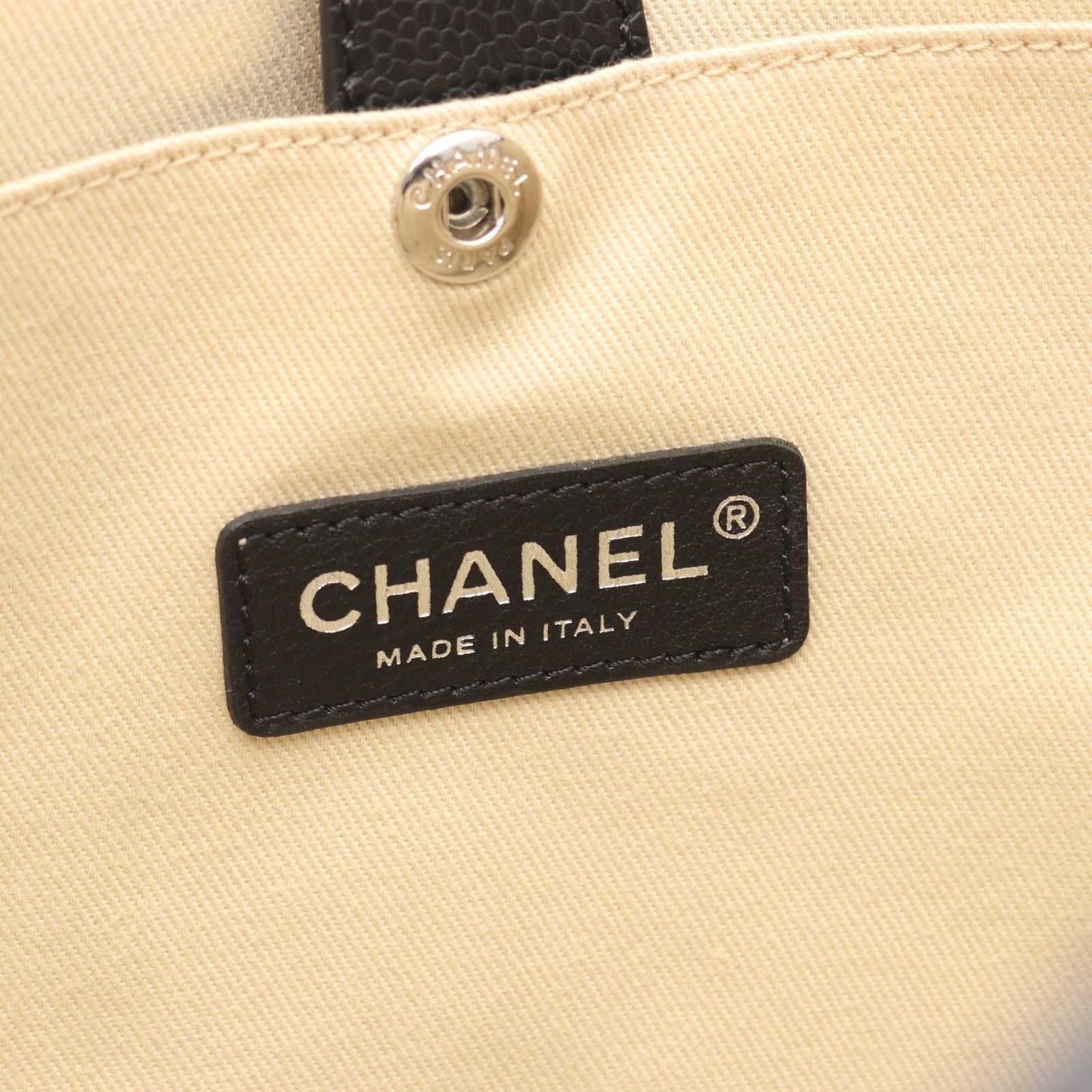 Chanel Tote Central Station Black Beige Canvas Leather — view 4
