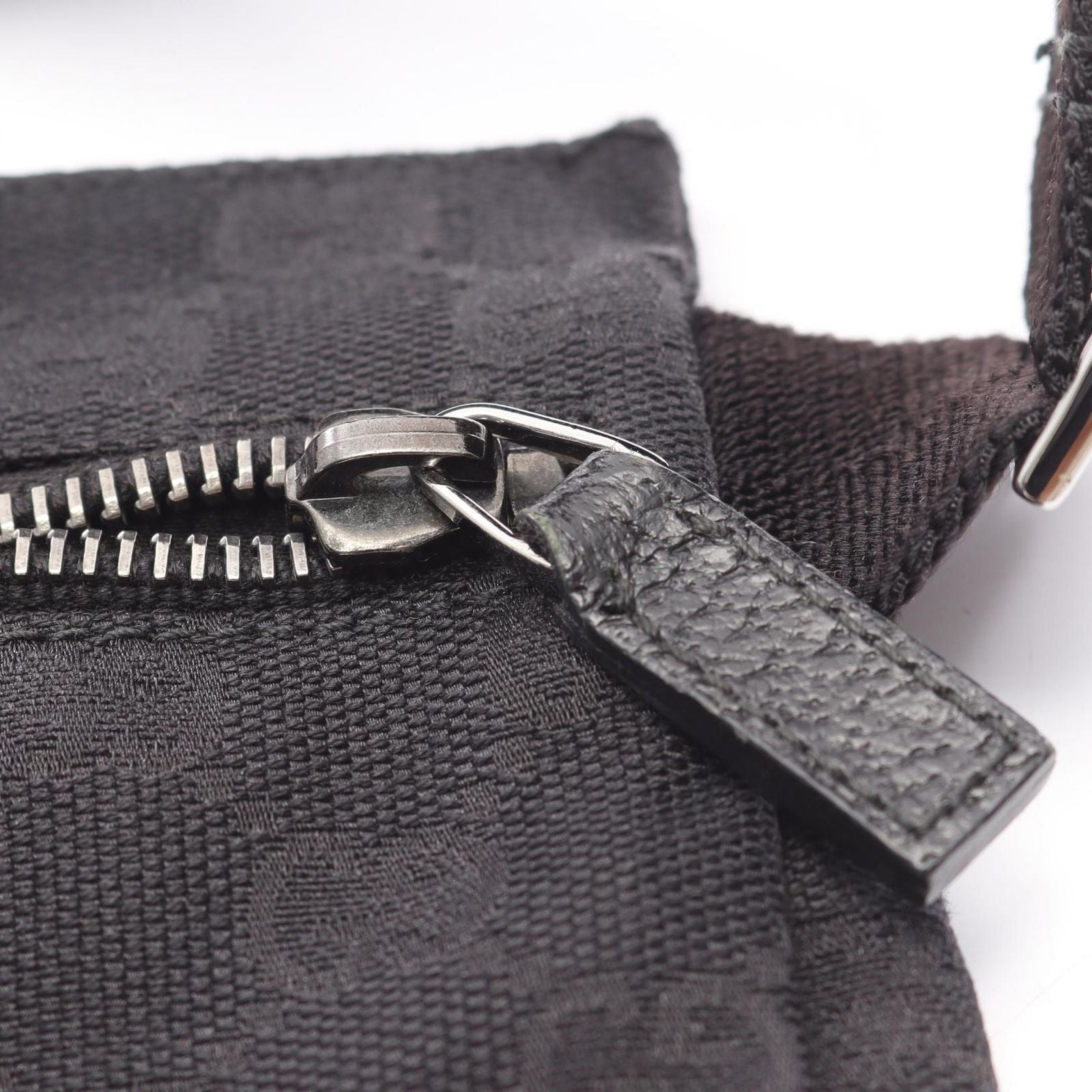 Gucci Waist Bag GG Canvas Black — view 6