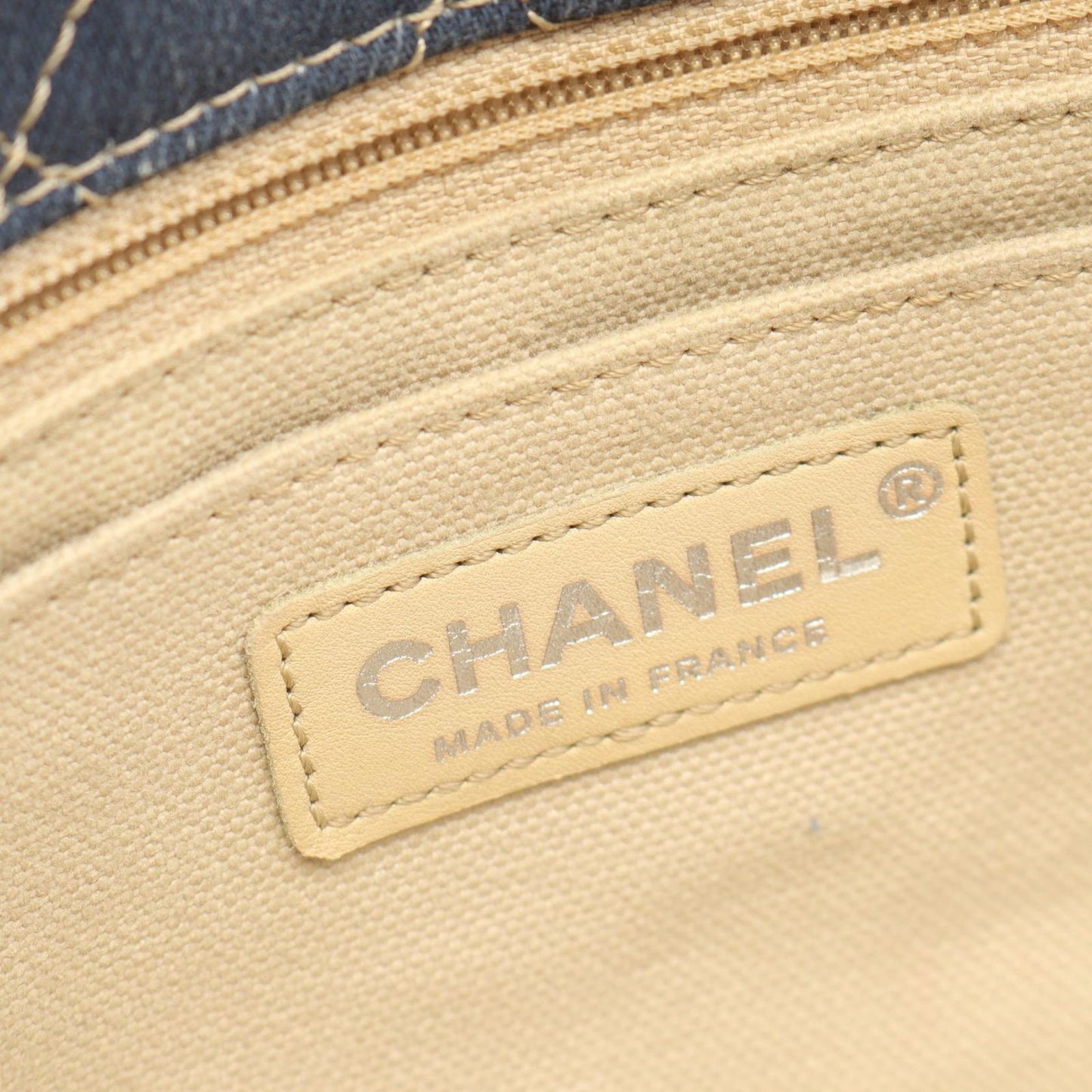 Chanel Shoulder Bag Quilted Denim Blue Chain — view 4