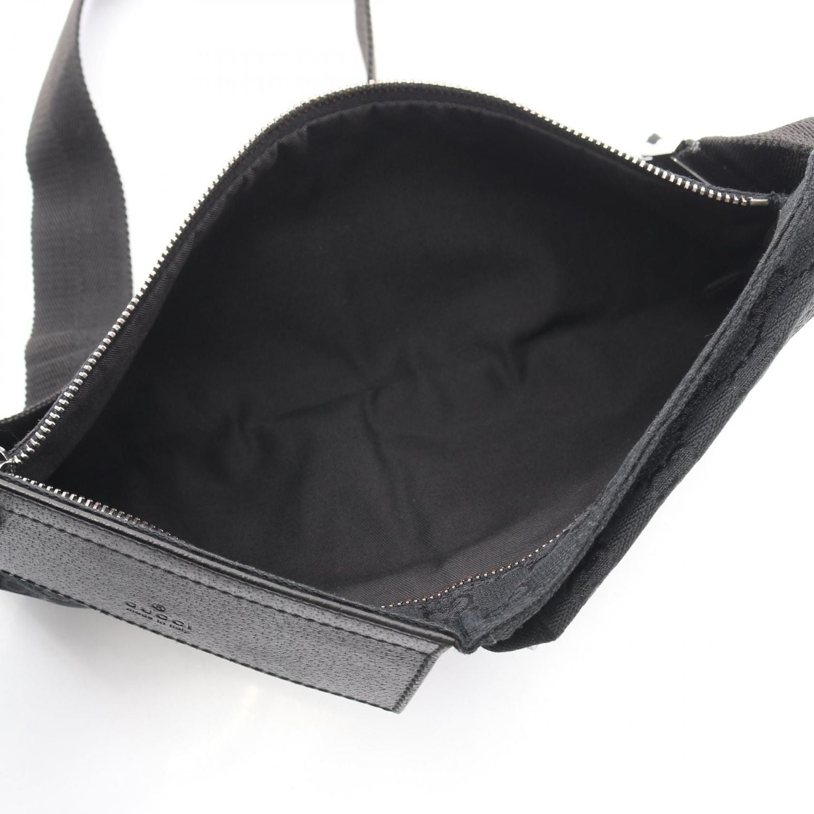 Gucci Waist Bag GG Canvas Black — view 3