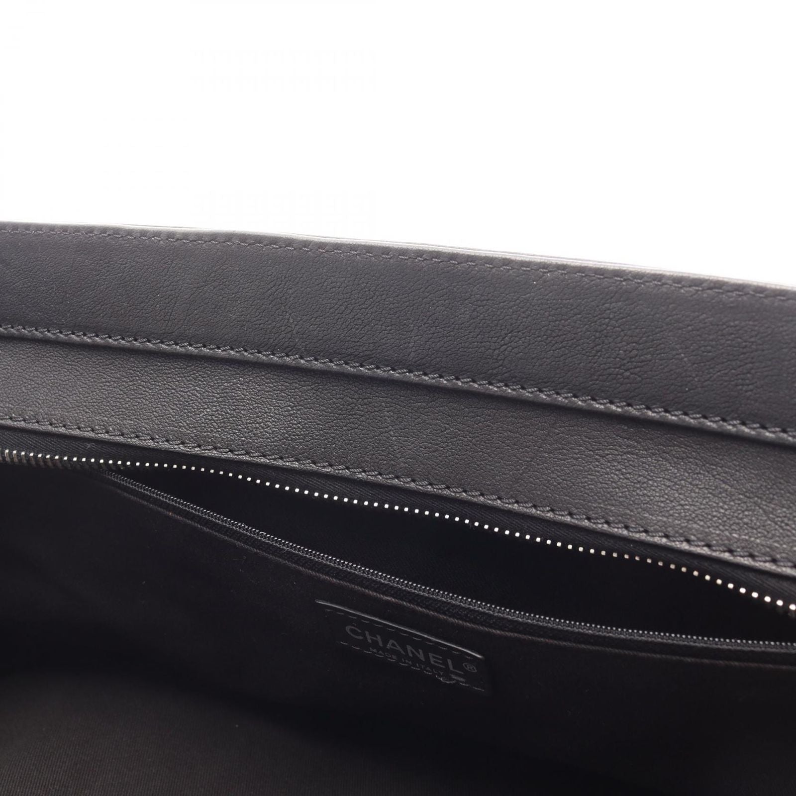 Chanel Boston Bag 2.55 Quilted Black Leather — view 7