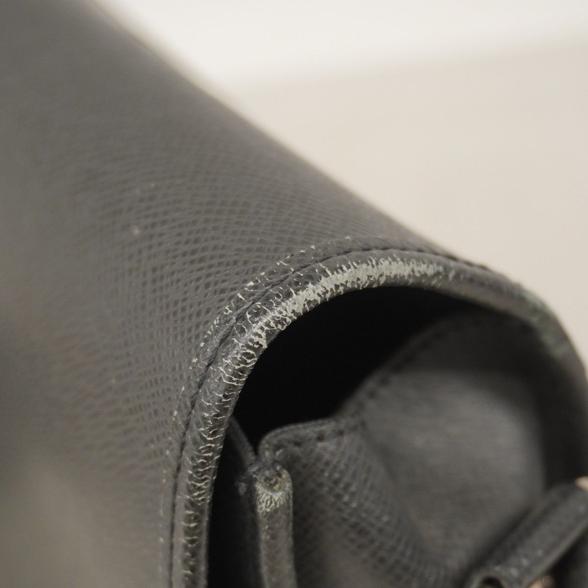 Louis Vuitton Sale Shoulder Bag Taiga Andrey Ardoise — view 7