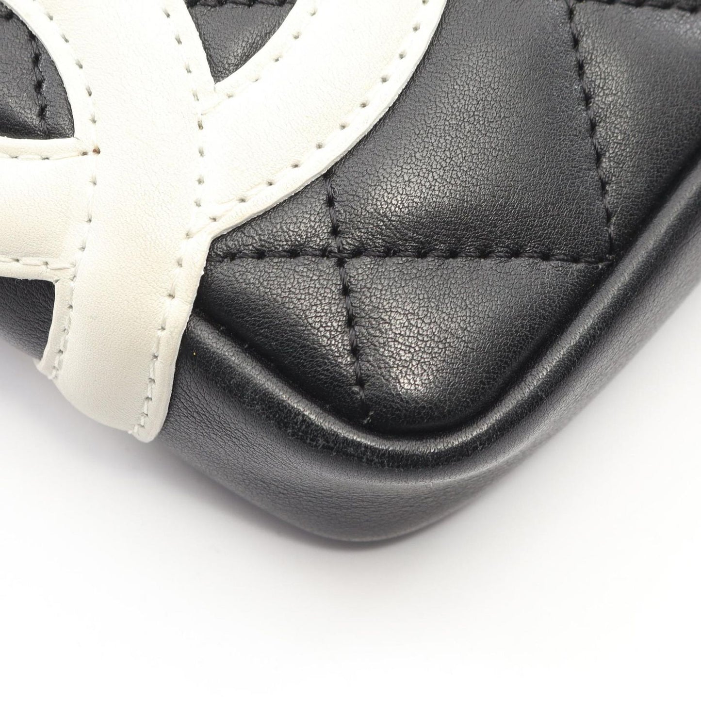 Chanel Shoulder Bag Cambon Line Small Black White Leather Pochette — view 7