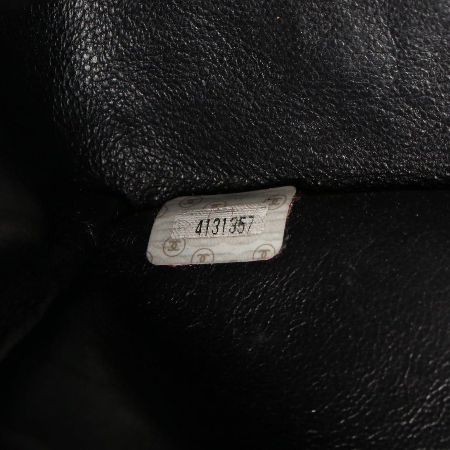 Chanel Tote Quilted Turnlock Navy Lambskin Handbag — view 5