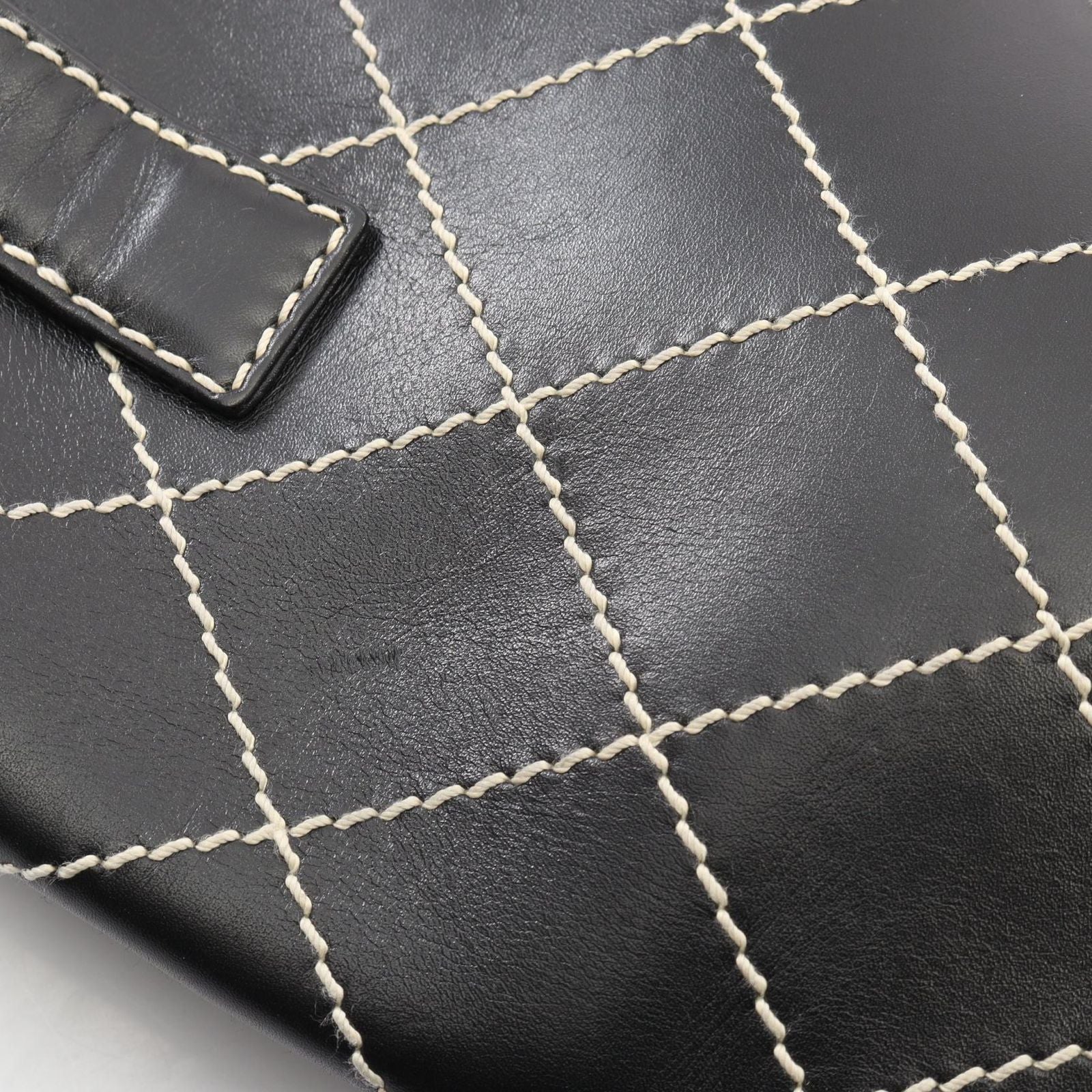 Chanel Tote Wild Stitch Black Leather — view 8
