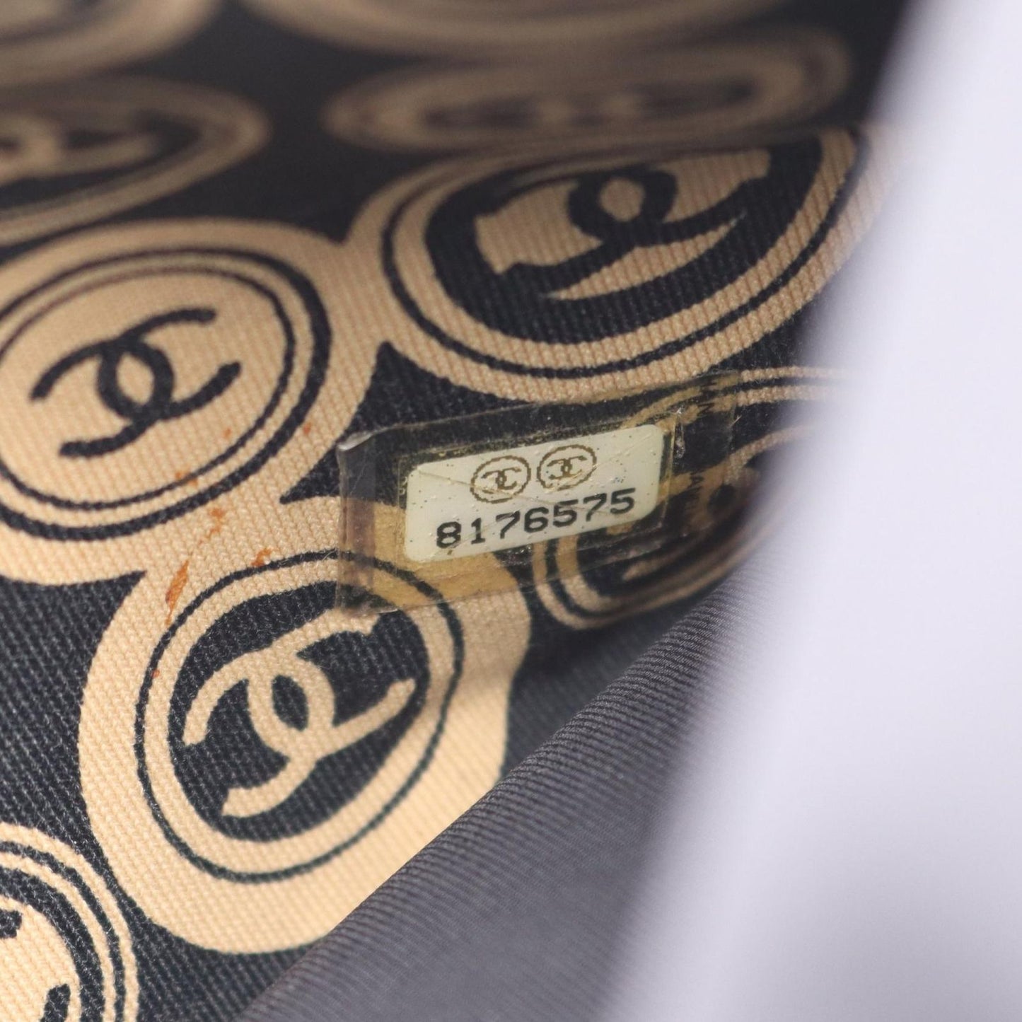 Chanel Handbag Black Beige Leather CC Logo — view 5