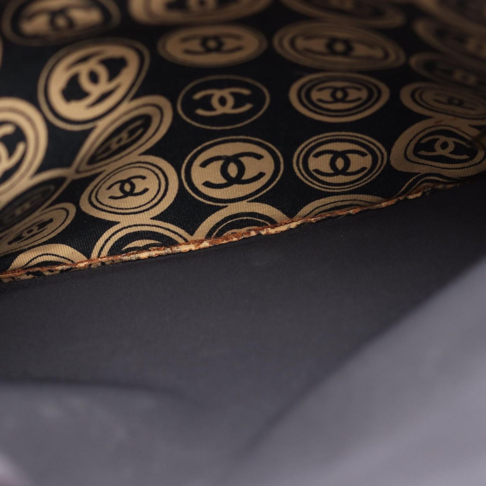 Chanel Handbag Black Beige Leather CC Logo — view 6