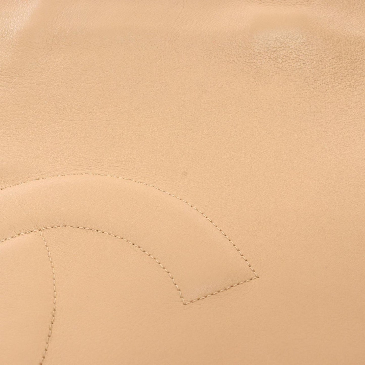 Chanel Tote Big CC Logo Beige Lambskin Jumbo CC Chain — view 8