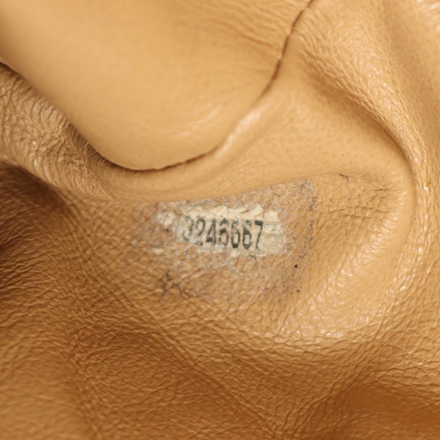 Chanel Tote Big CC Logo Beige Lambskin Jumbo CC Chain — view 5