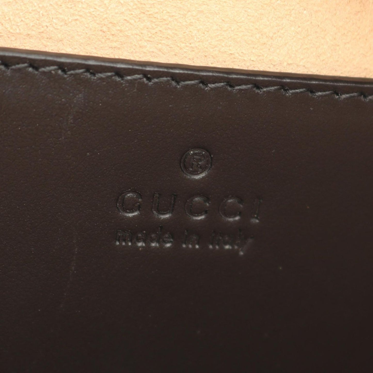 Gucci Shoulder Bag Interlocking Heart Black Leather — view 4