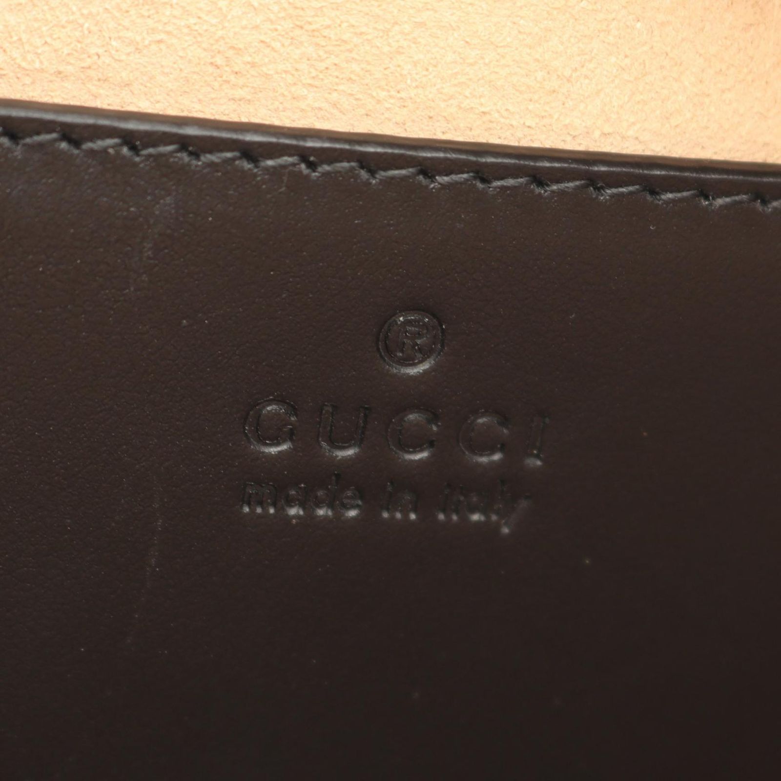 Gucci Shoulder Bag Interlocking Heart Black Leather — view 4