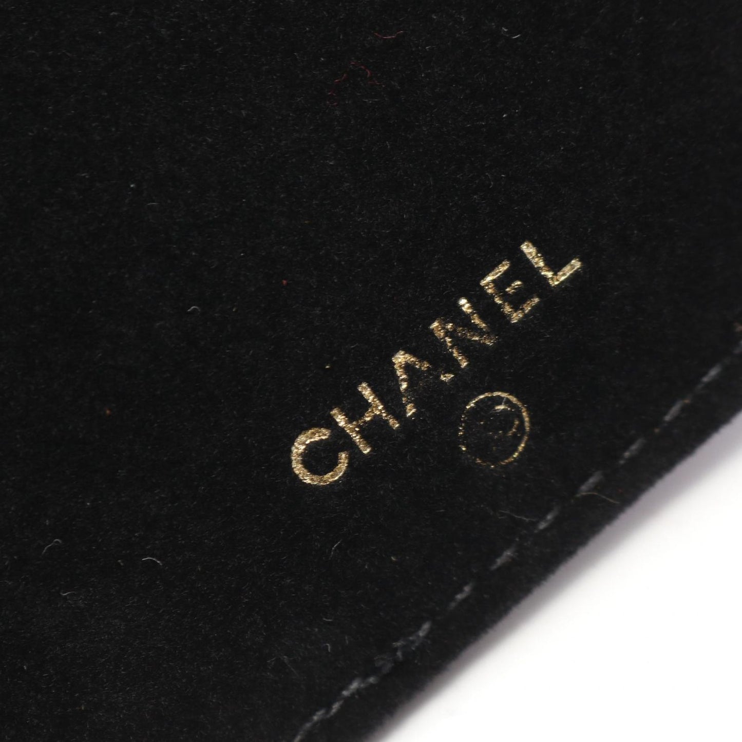 Chanel CC Logo Case Magenta Caviar Leather — view 4
