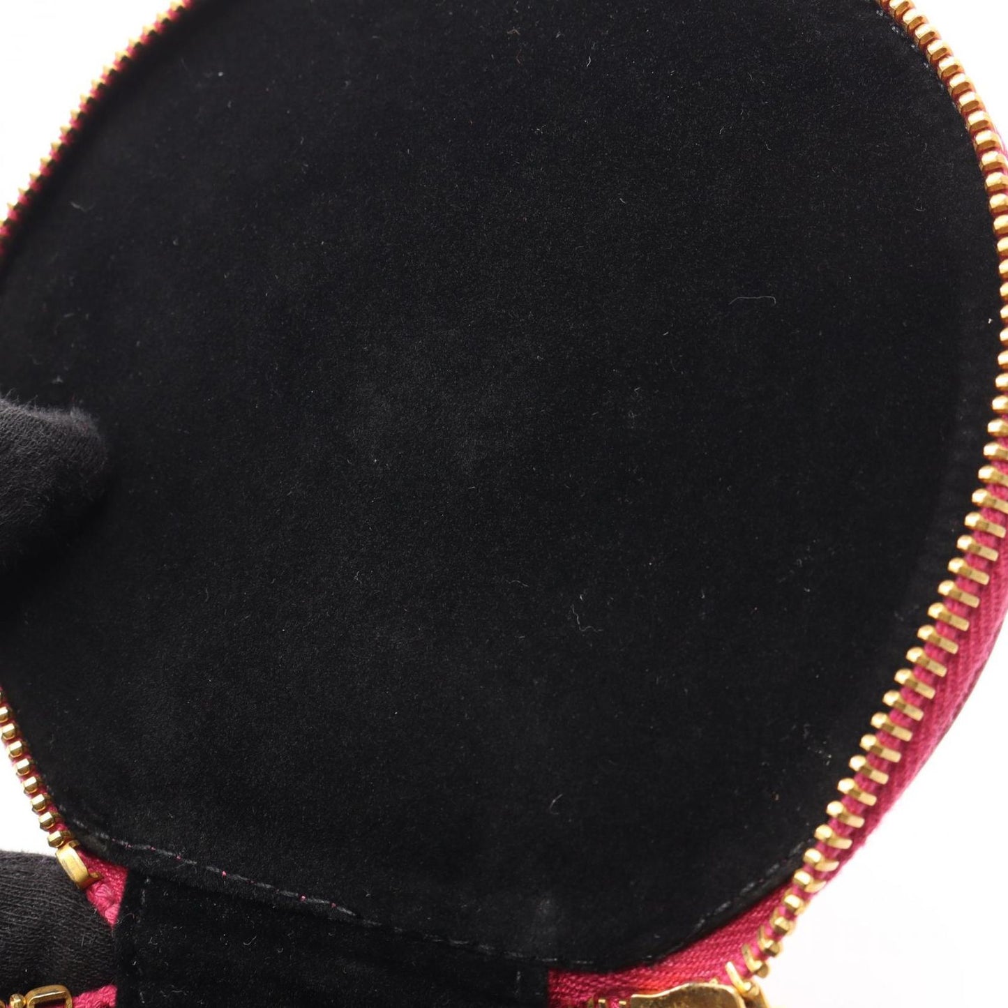 Chanel CC Logo Case Magenta Caviar Leather — view 6