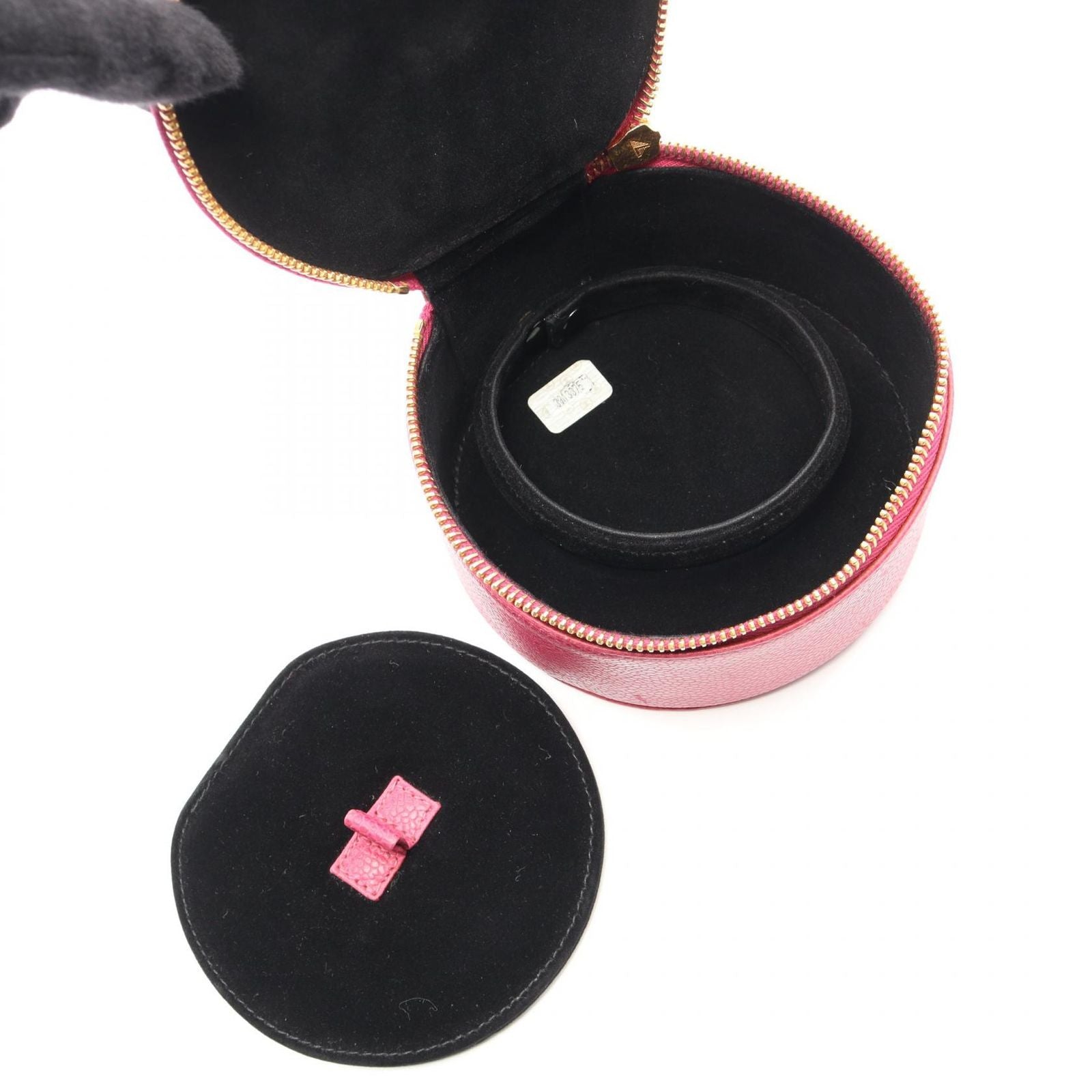Chanel CC Logo Case Magenta Caviar Leather — view 3