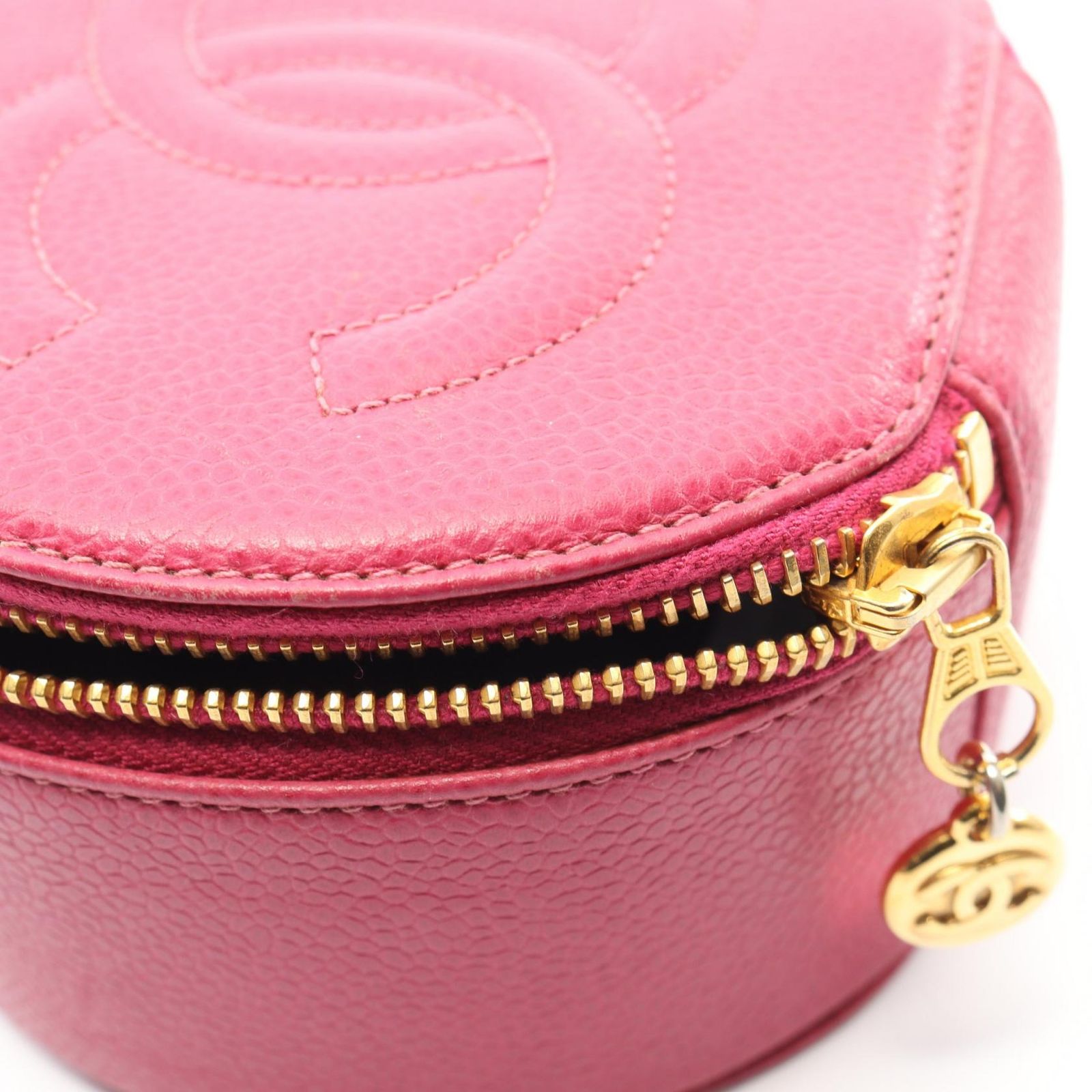 Chanel CC Logo Case Magenta Caviar Leather — view 7