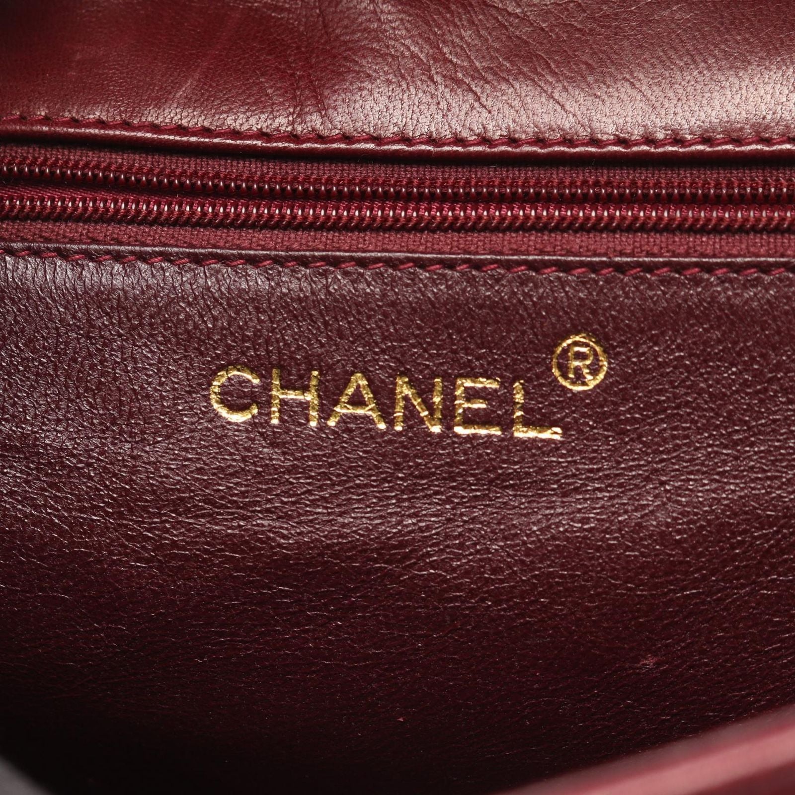 Chanel Shoulder Bag Quilted Wine Red Lambskin Diamond Stitch CC Logo Chain — view 4
