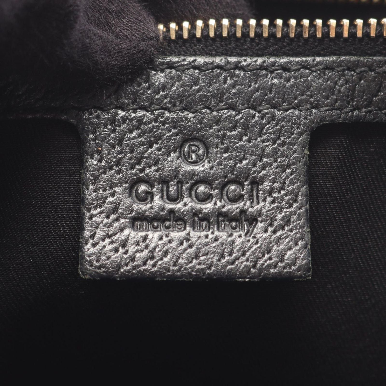 Gucci Shoulder Bag GG Canvas Black — view 4