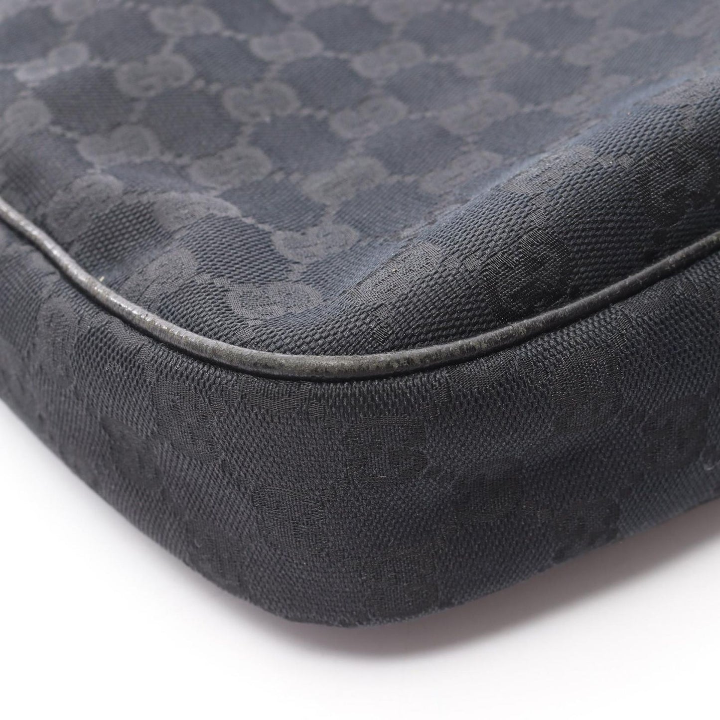 Gucci Shoulder Bag GG Canvas Black — view 8