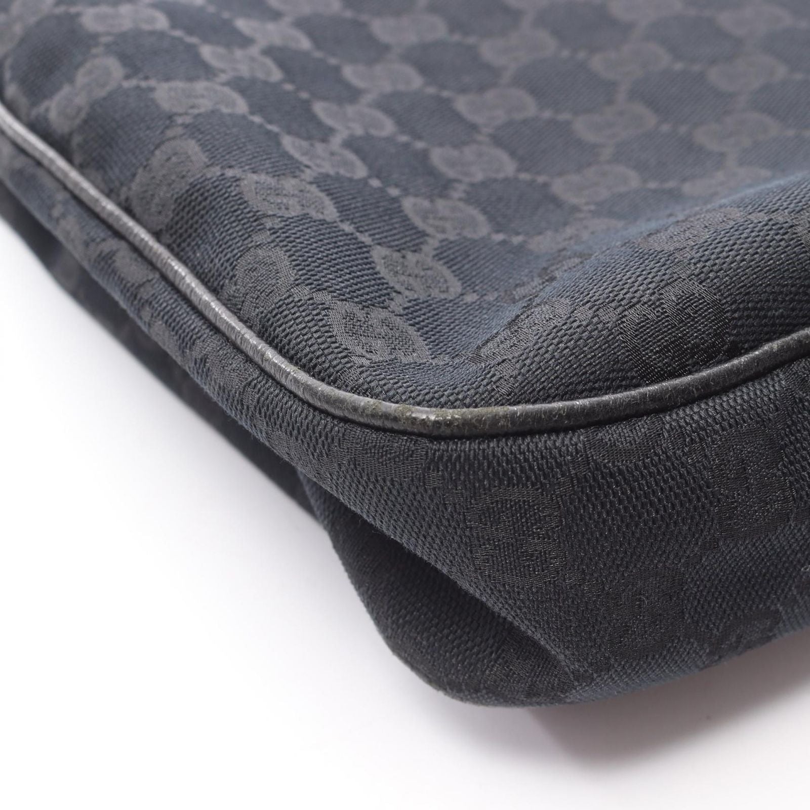 Gucci Shoulder Bag GG Canvas Black — view 6