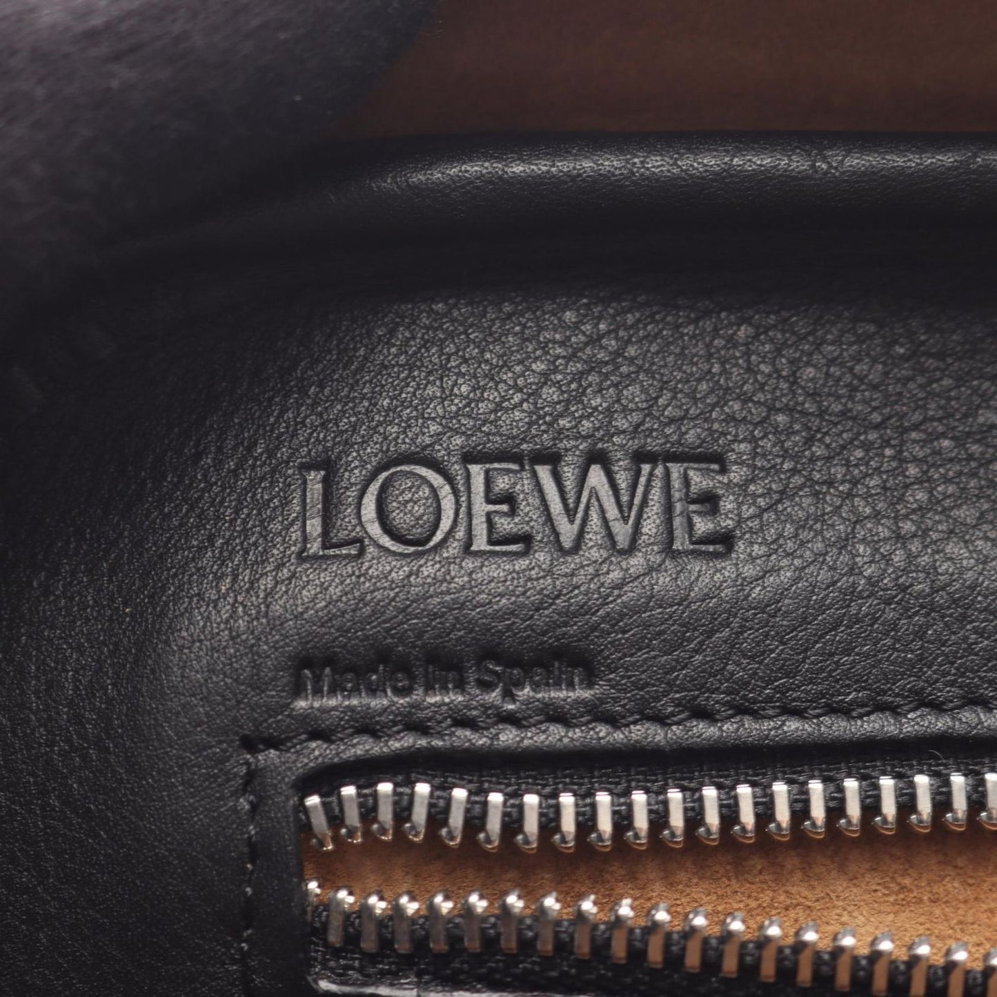 Loewe Handbag Amazona 75 2-Way Black Leather Hand — view 4