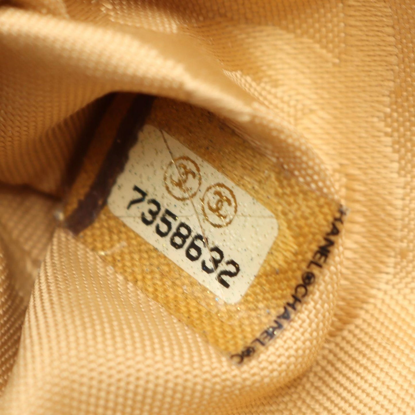 Chanel Tote CC Logo Beige Caviar Leather Handbag — view 5
