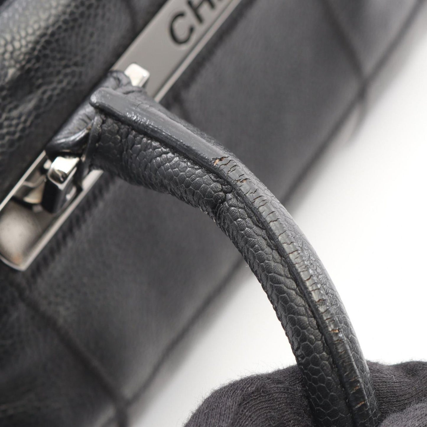 Chanel Shoulder Bag Choco Bar Black Caviar Leather — view 6