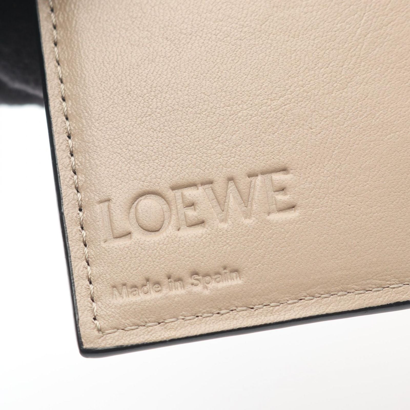 Loewe Trifold Wallet Anagram Gray Leather — view 5