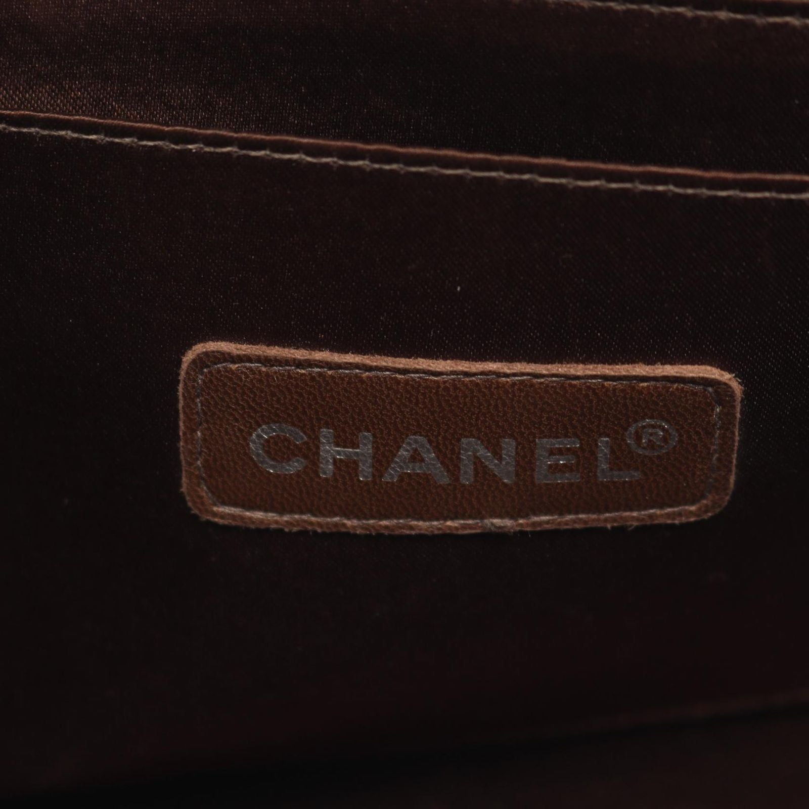 Chanel Shoulder Bag New Travel Line Khaki Leather Chain — view 4