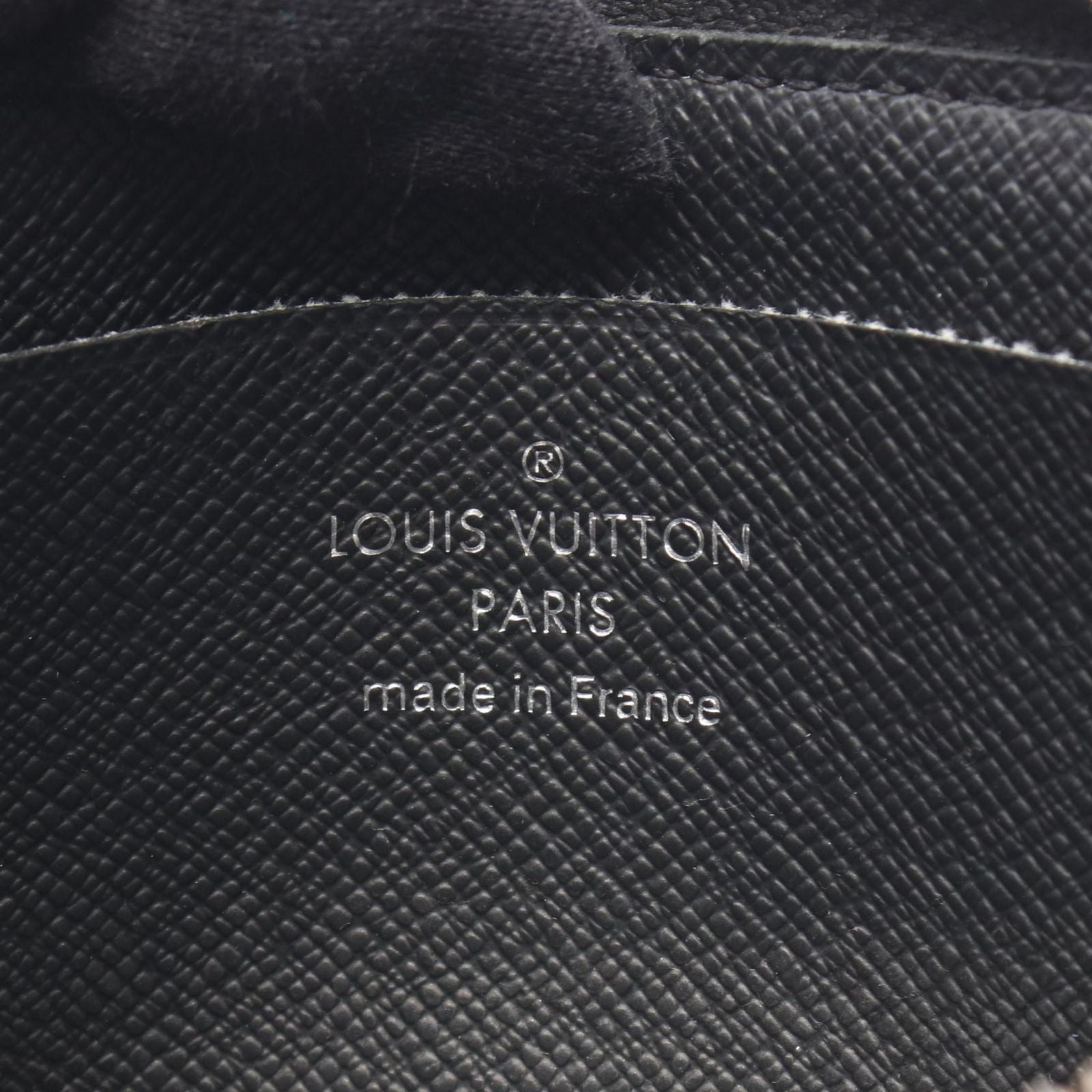 Louis Vuitton Coin Case Porte-Monnaie Jour Monogram Eclipse — view 4