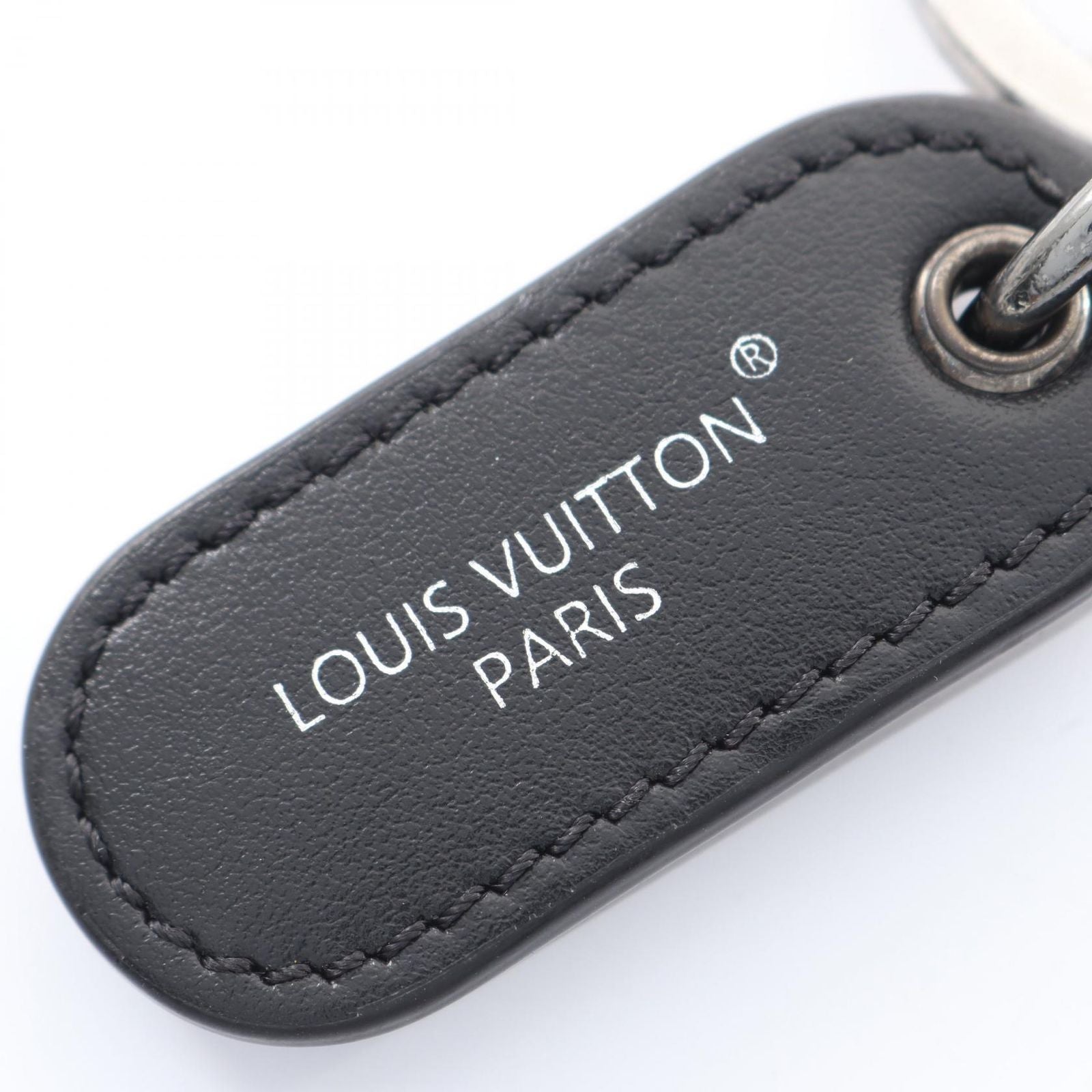 Louis Vuitton Key Case LV Signature Chain Silver Key Holder — view 3