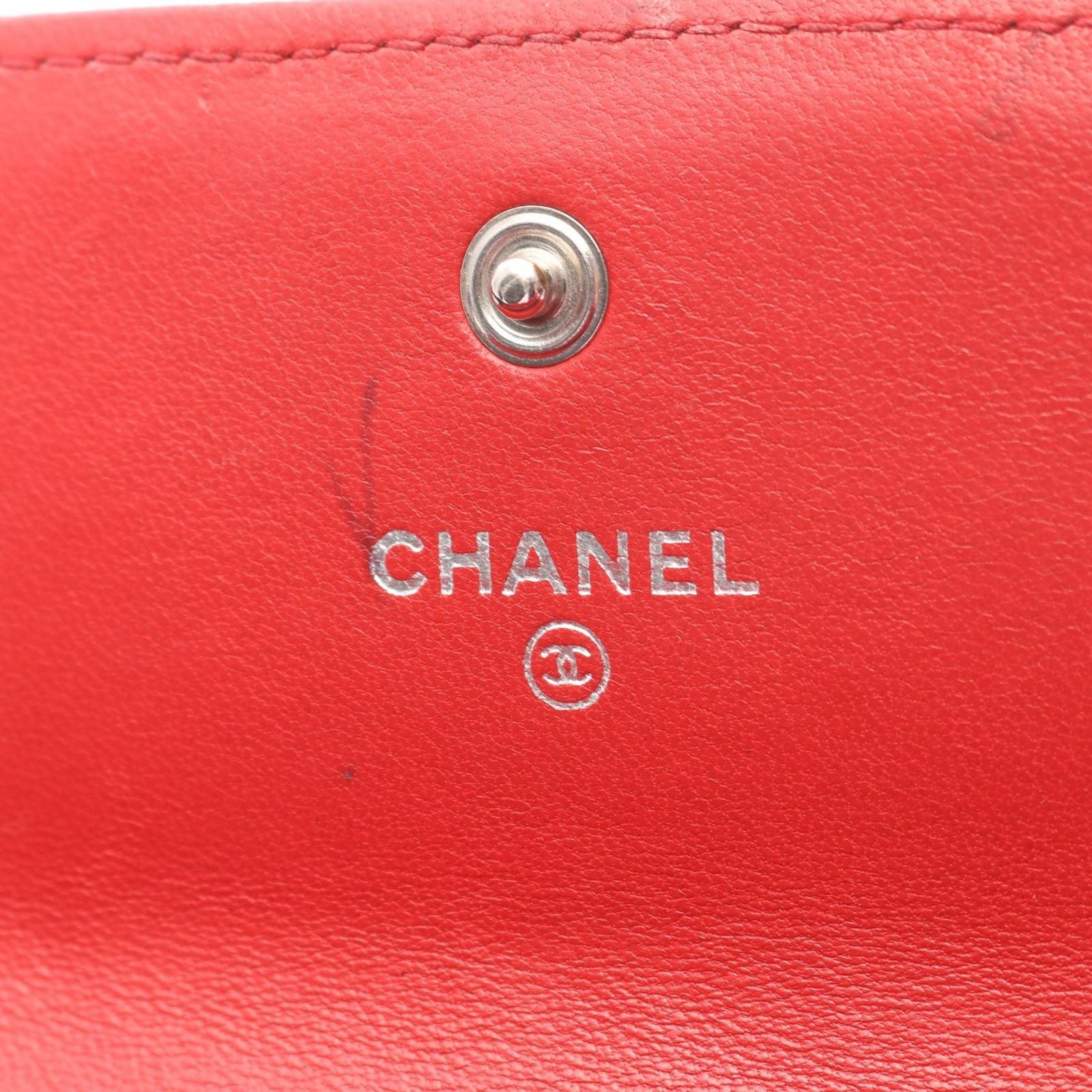Chanel Bifold Wallet Red Lambskin Zip — view 4