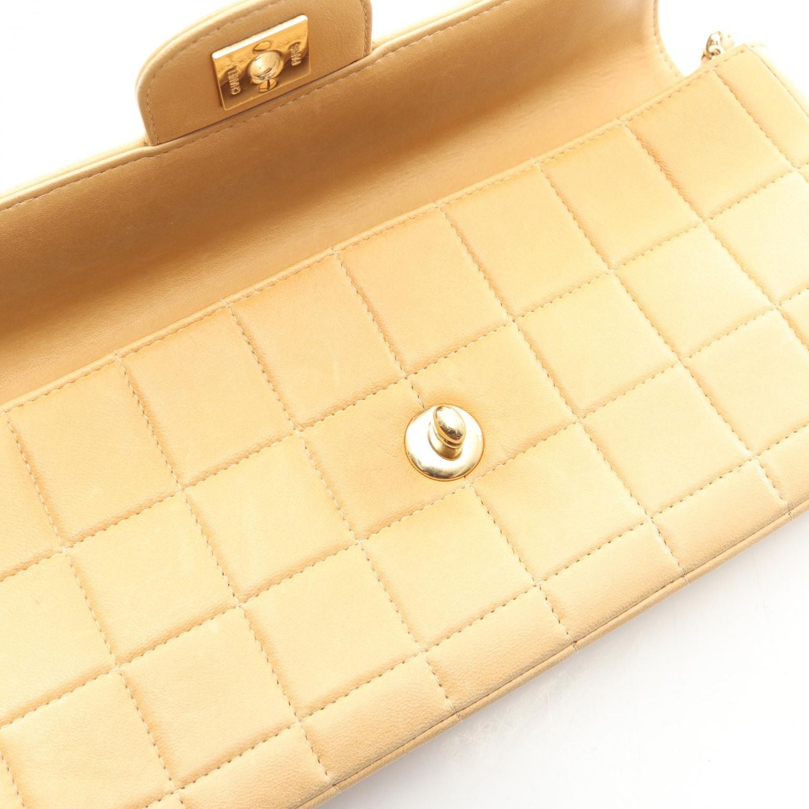 Chanel Shoulder Bag Choco Bar East Waist Beige Lambskin Chain — view 7