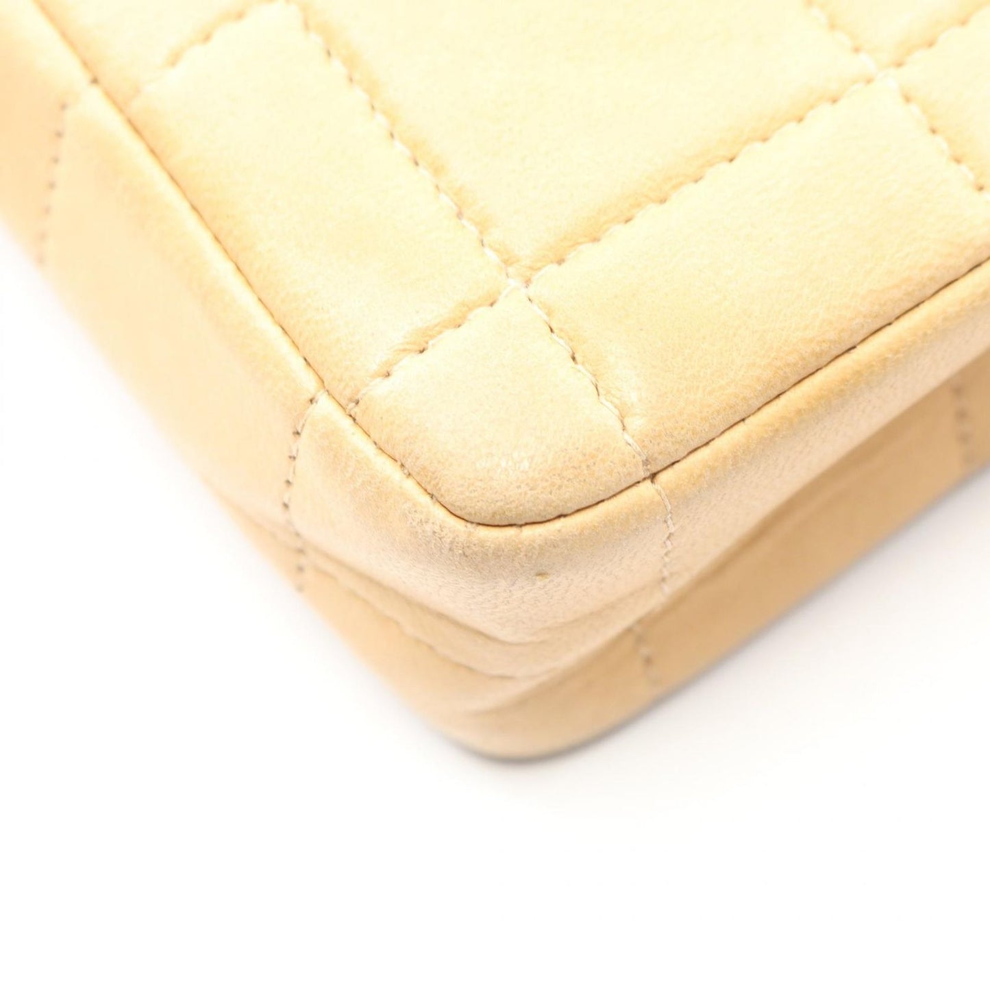 Chanel Shoulder Bag Choco Bar East Waist Beige Lambskin Chain — view 8