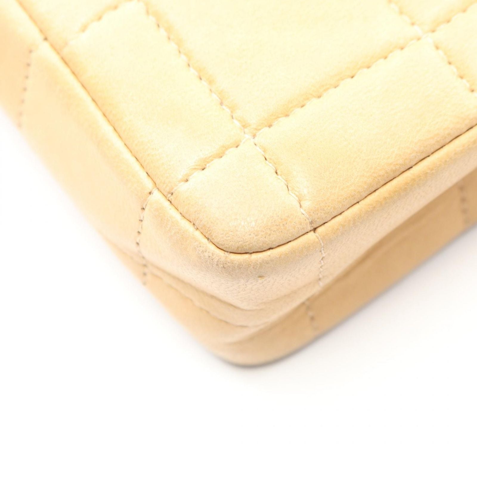 Chanel Shoulder Bag Choco Bar East Waist Beige Lambskin Chain — view 8