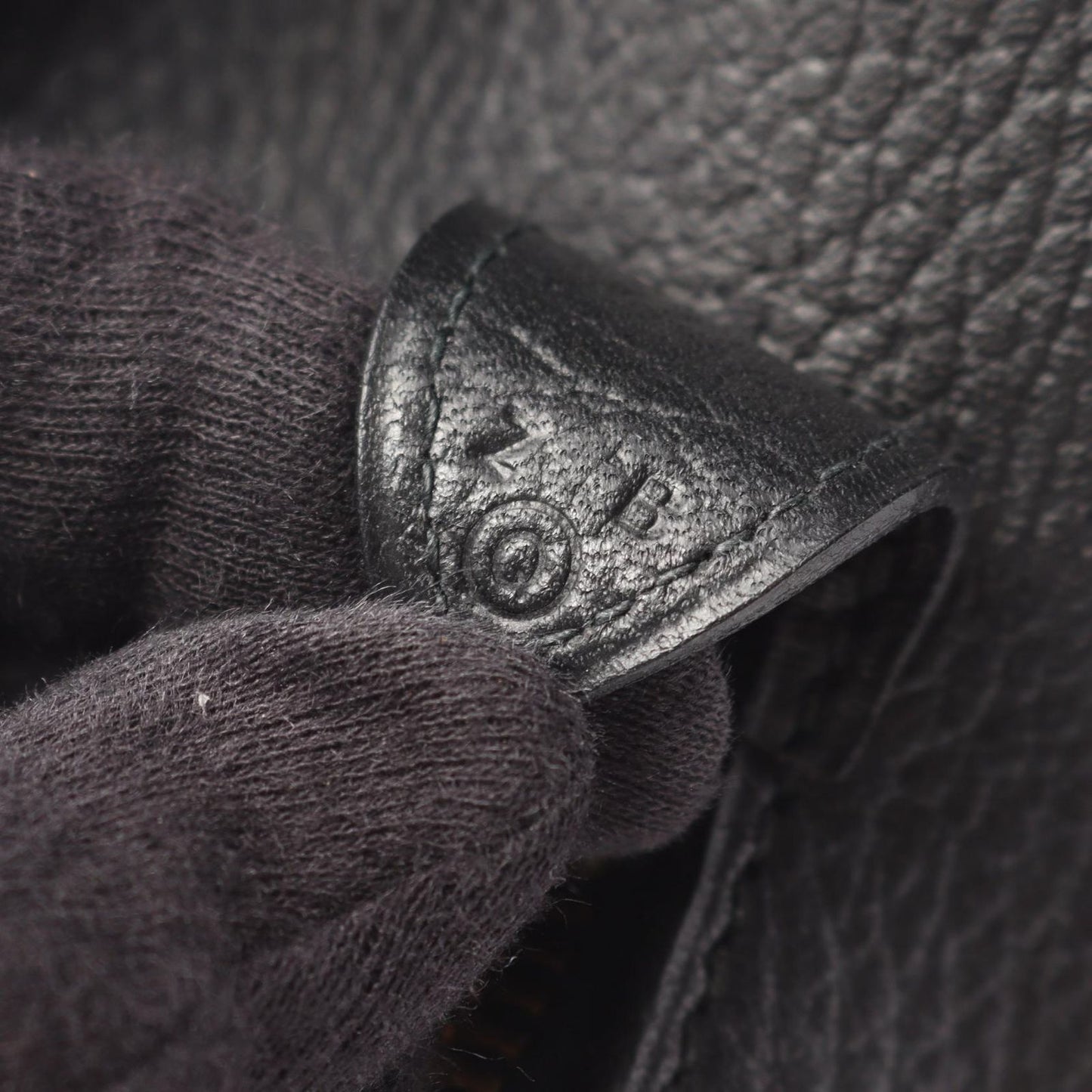 Hermes Boston Bag Victoria 43 Black Natural Leather — view 5