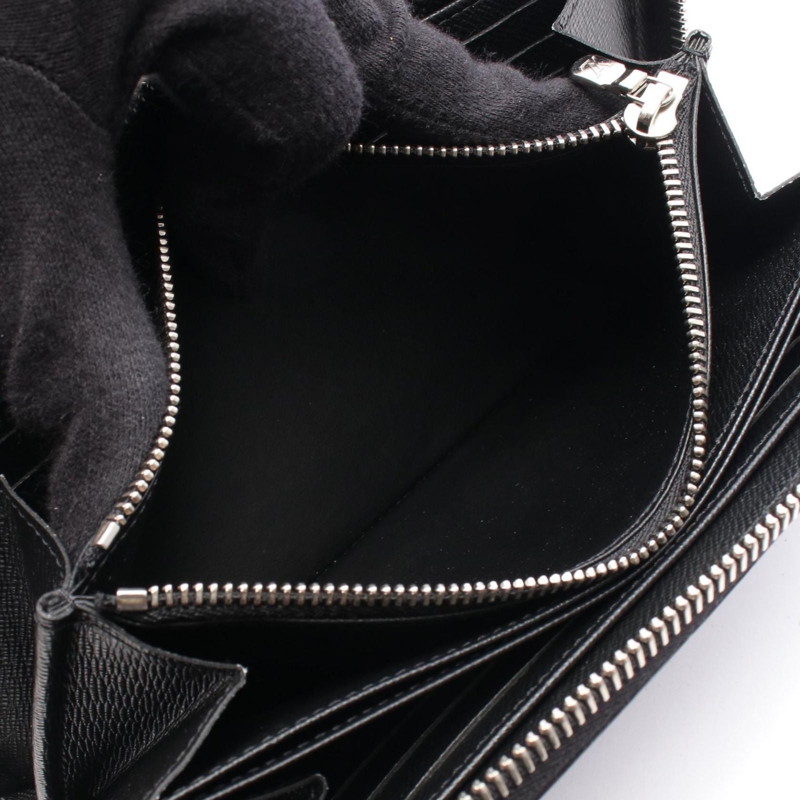 Louis Vuitton Round Wallet Zippy Epi Noir Leather — view 5