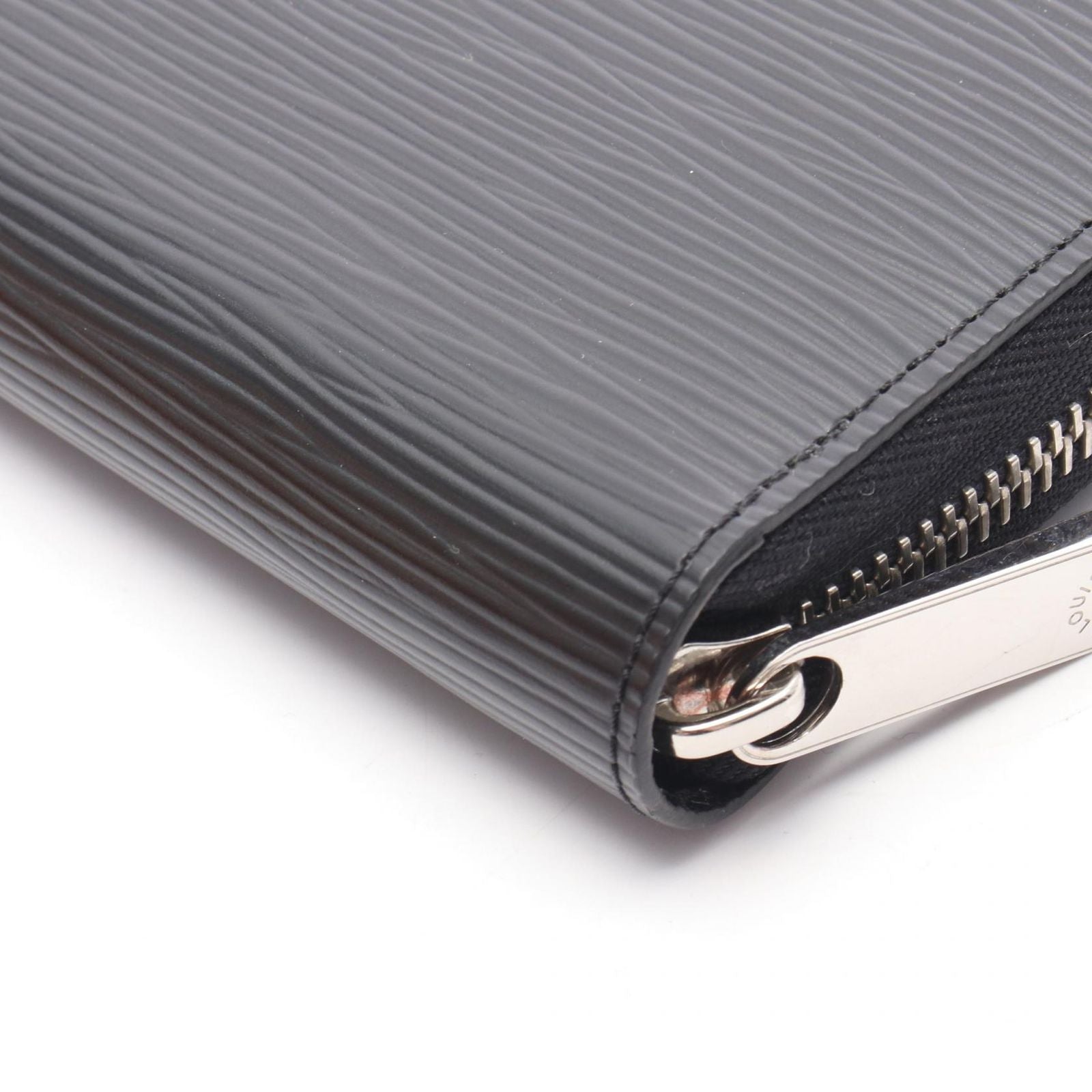 Louis Vuitton Round Wallet Zippy Epi Noir Leather — view 6